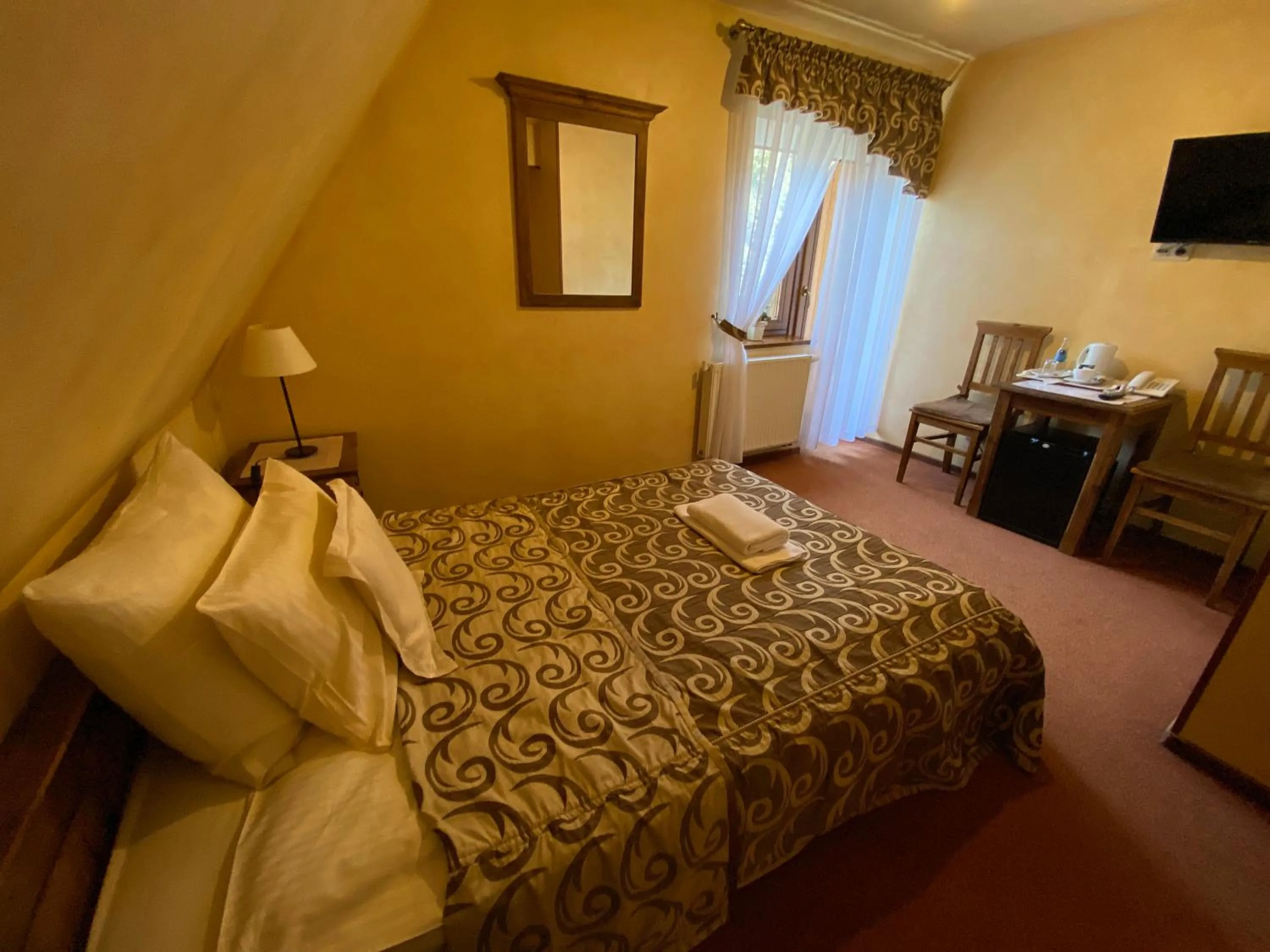 Bed in Hotel Dwór Karolówka