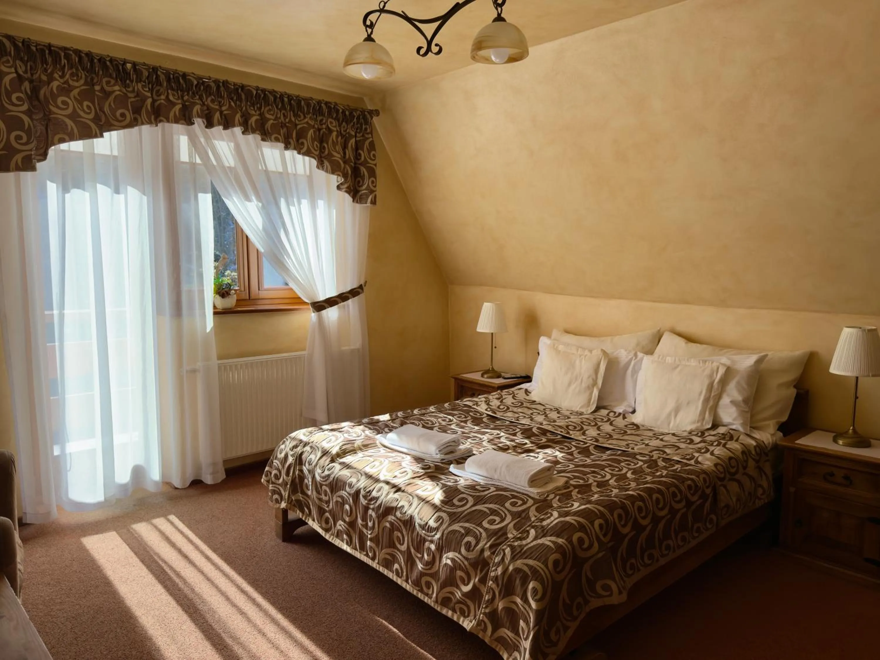 Bed in Hotel Dwór Karolówka