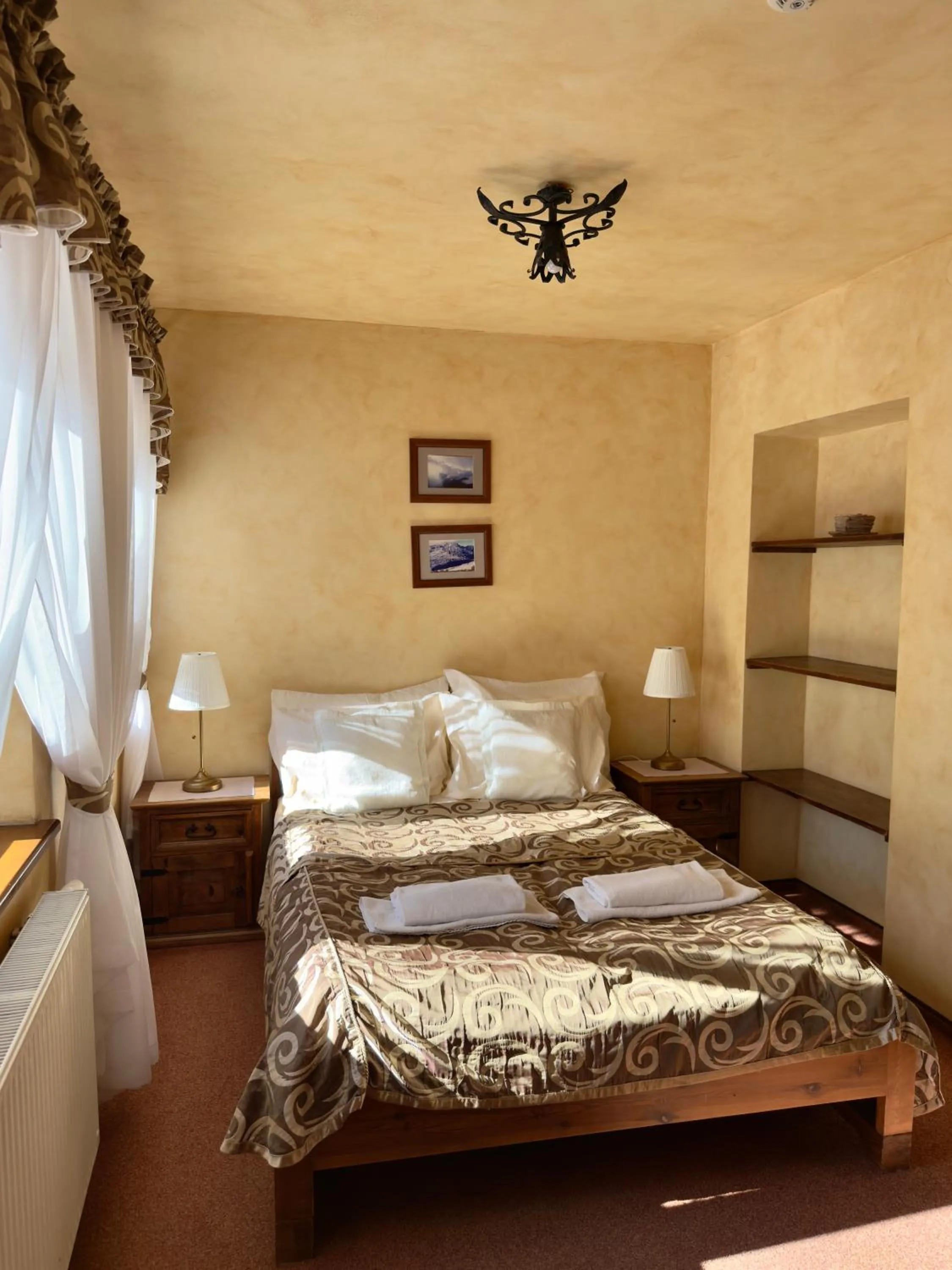 Bed in Hotel Dwór Karolówka