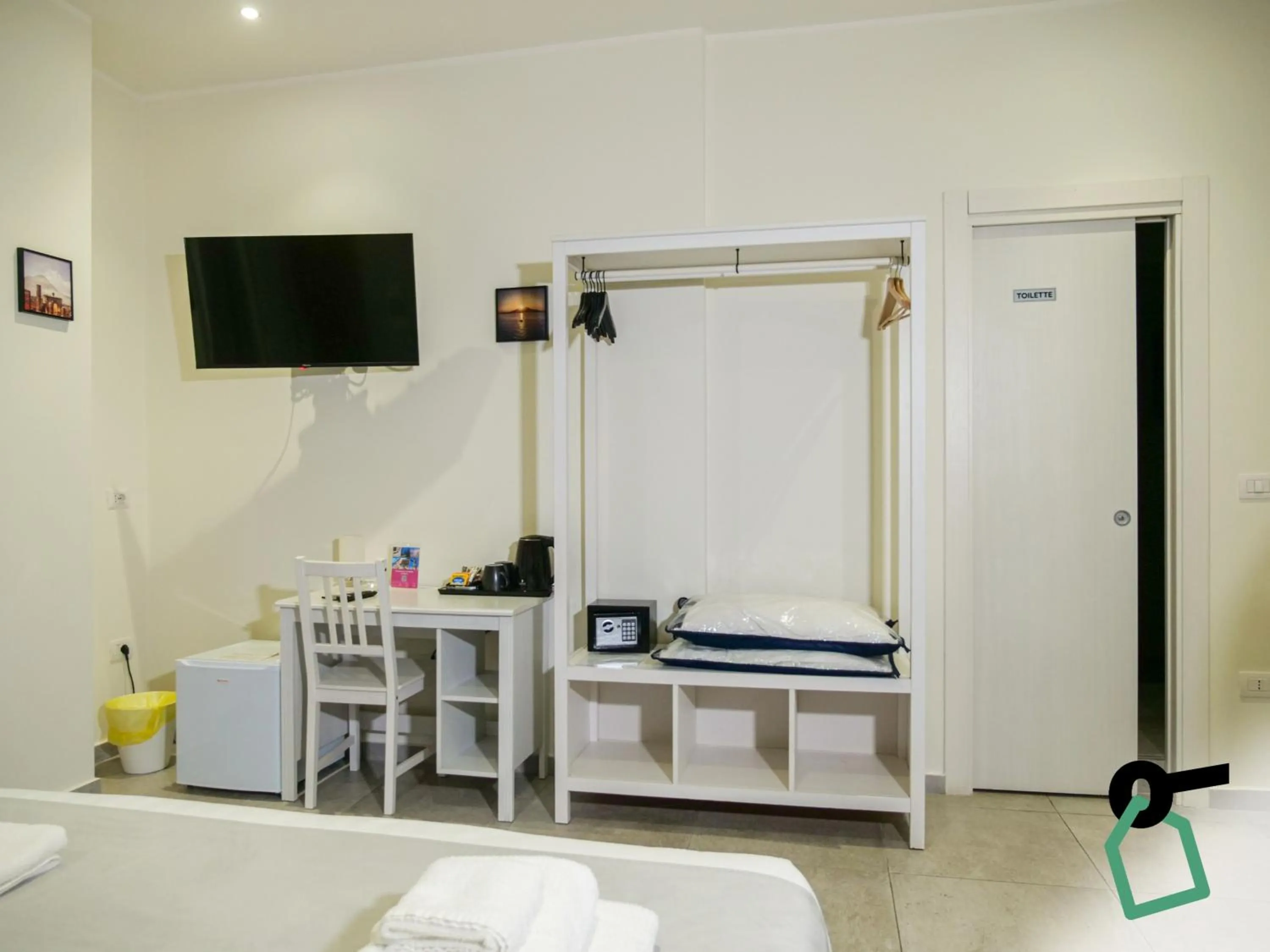 Bedroom, Bed in Hotiday Spaccanapoli I Borbone