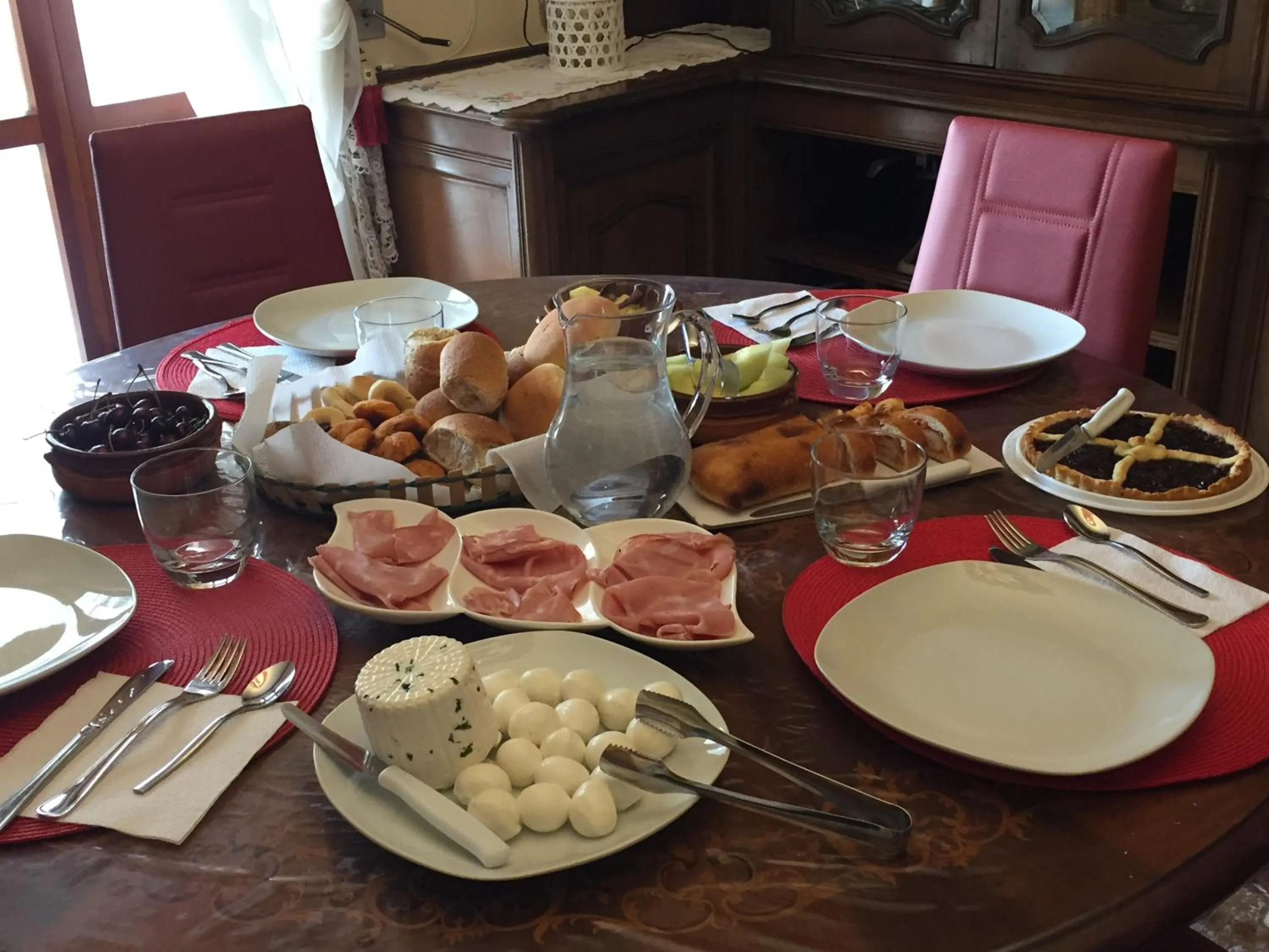 Food and drinks in La Dimora di Vesta