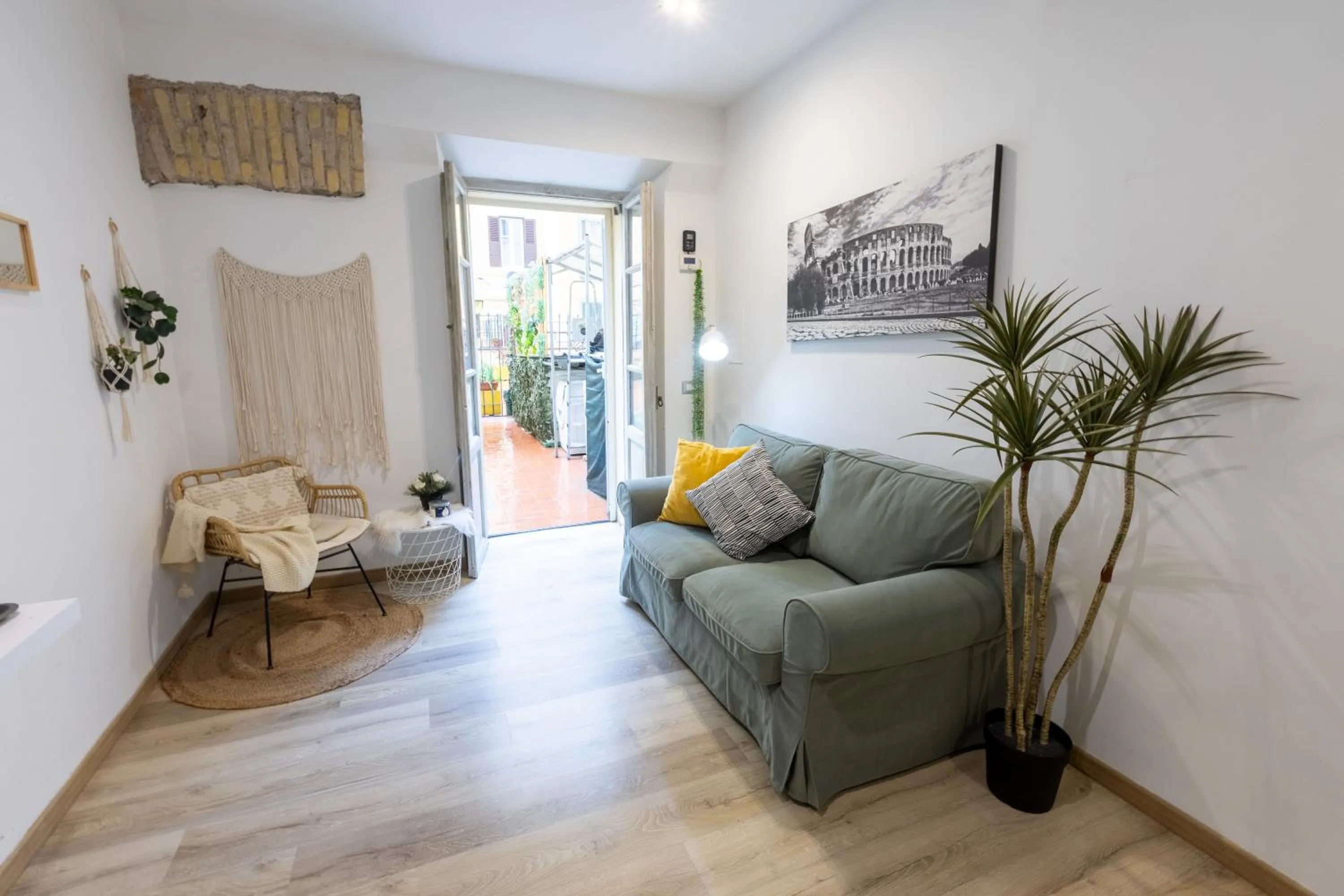 Living room in La Vite Vaticana