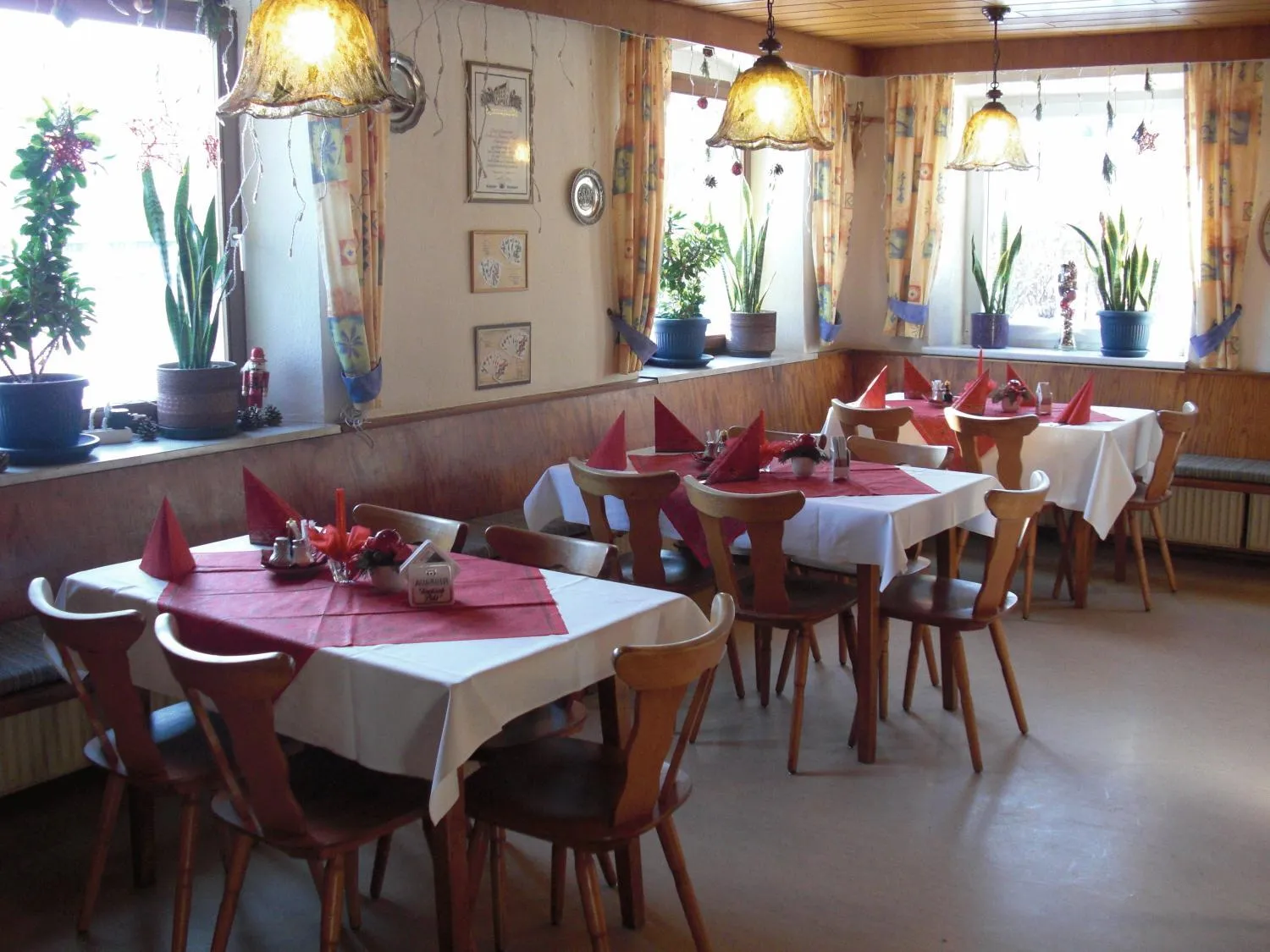 Restaurant/places to eat in Schwarzer Adler