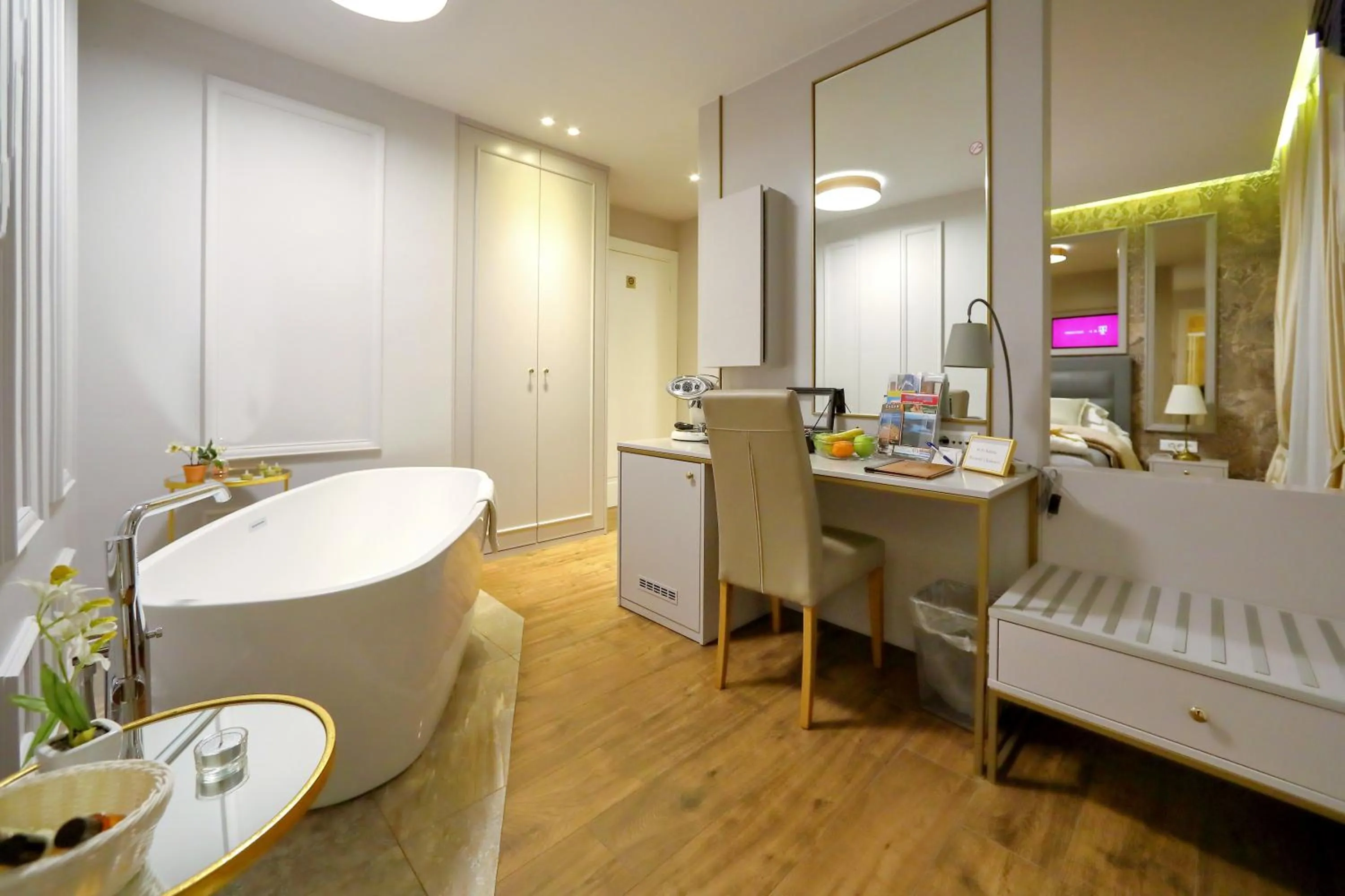 Area and facilities in Luxury rooms Kadena