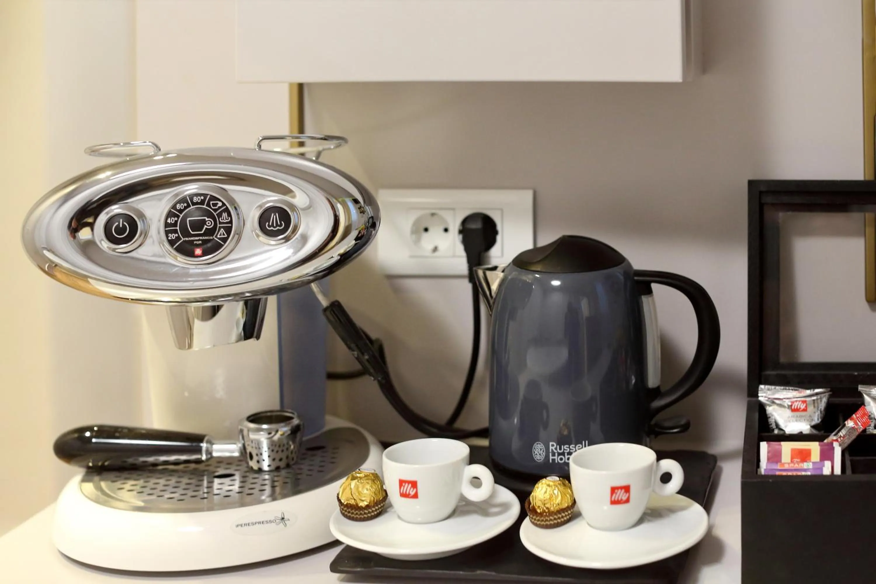 Coffee/tea facilities in Luxury rooms Kadena