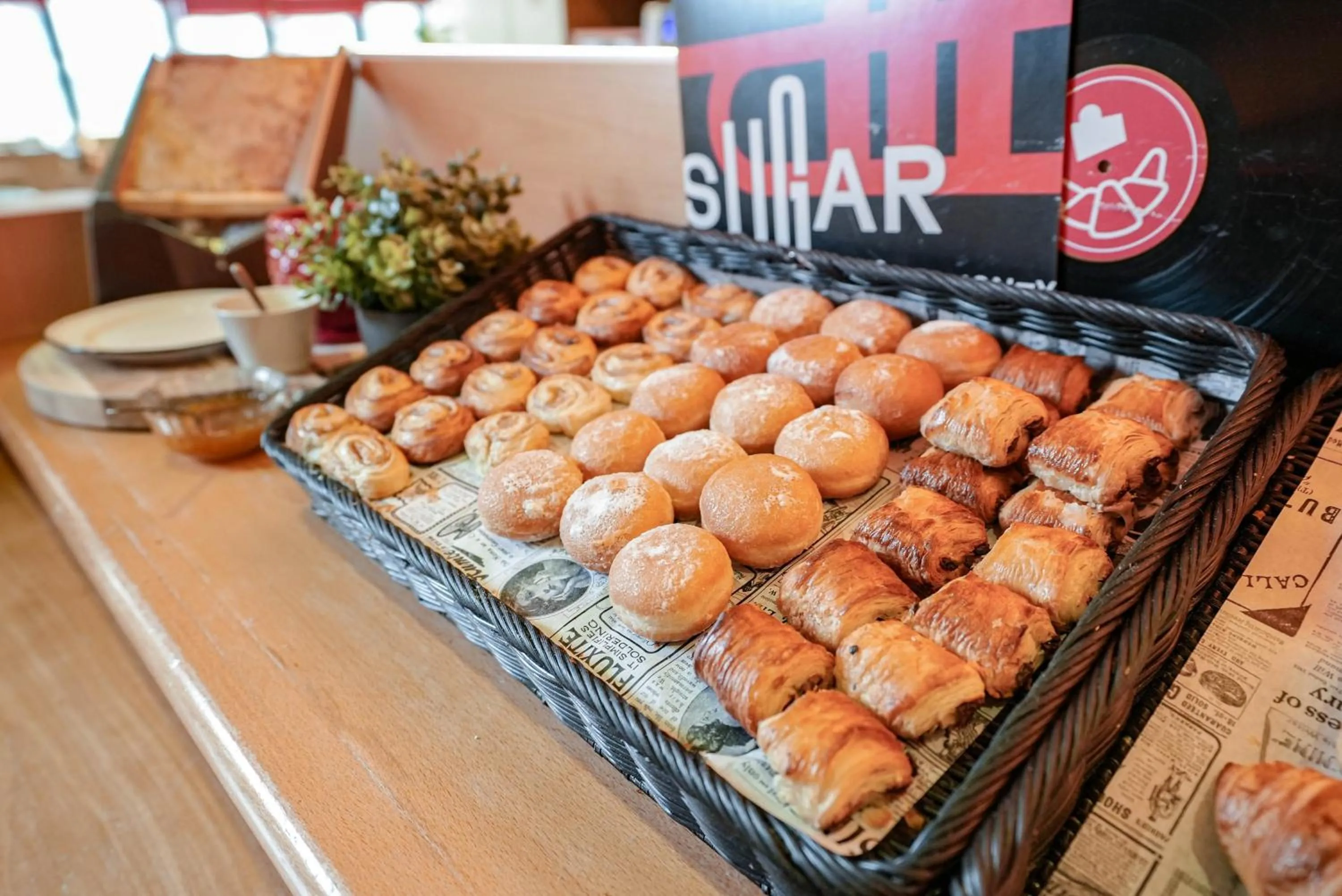 Breakfast in ibis Porto Centro São Bento