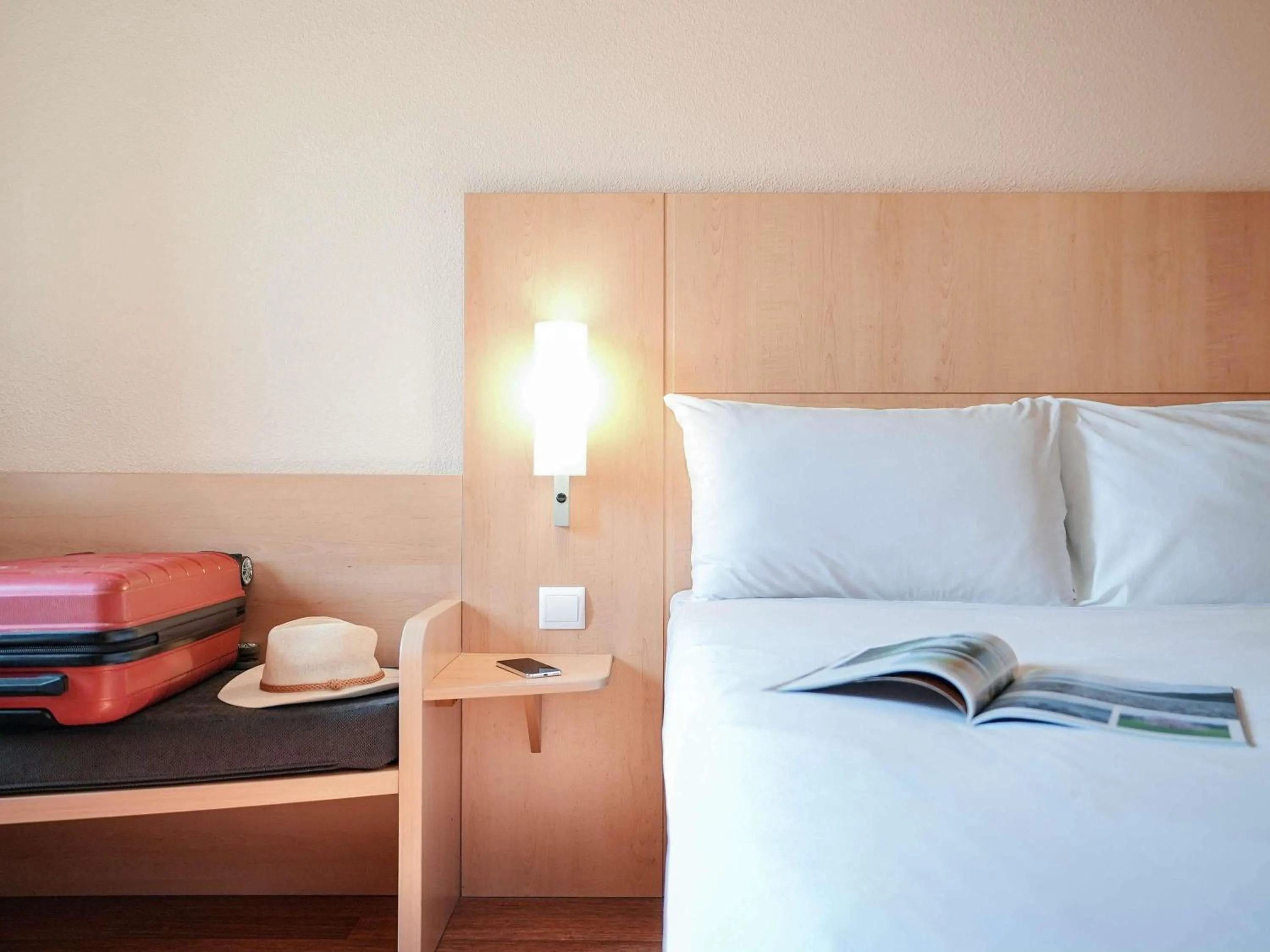 Bedroom, Bed in ibis Porto Centro São Bento