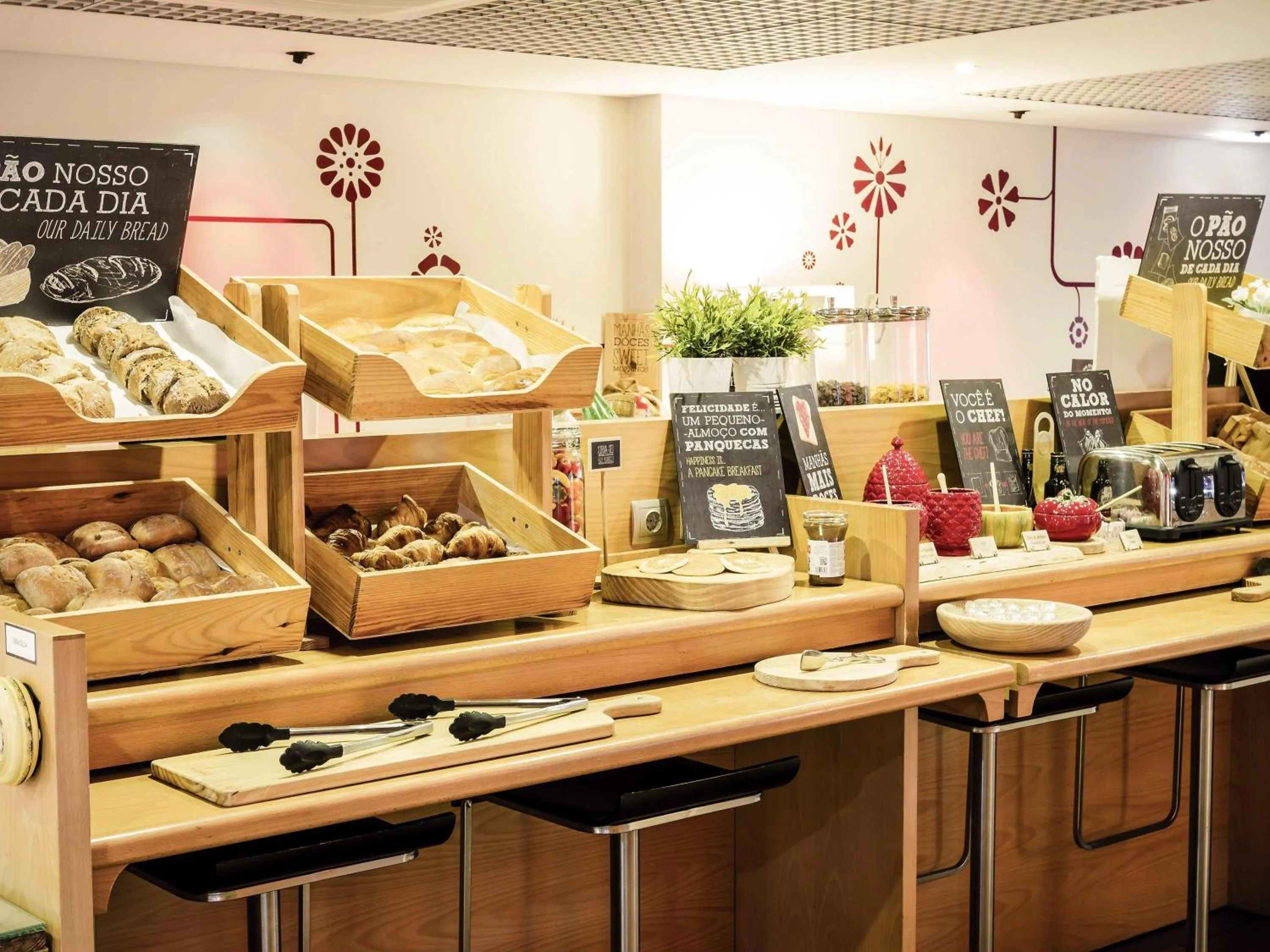 Breakfast in ibis Porto Centro São Bento