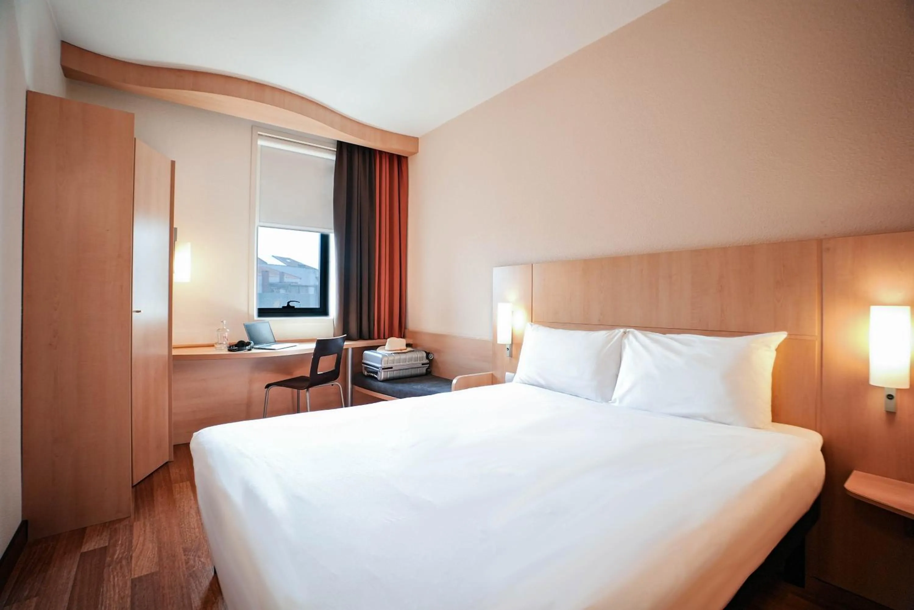 Bedroom, Bed in ibis Porto Centro São Bento