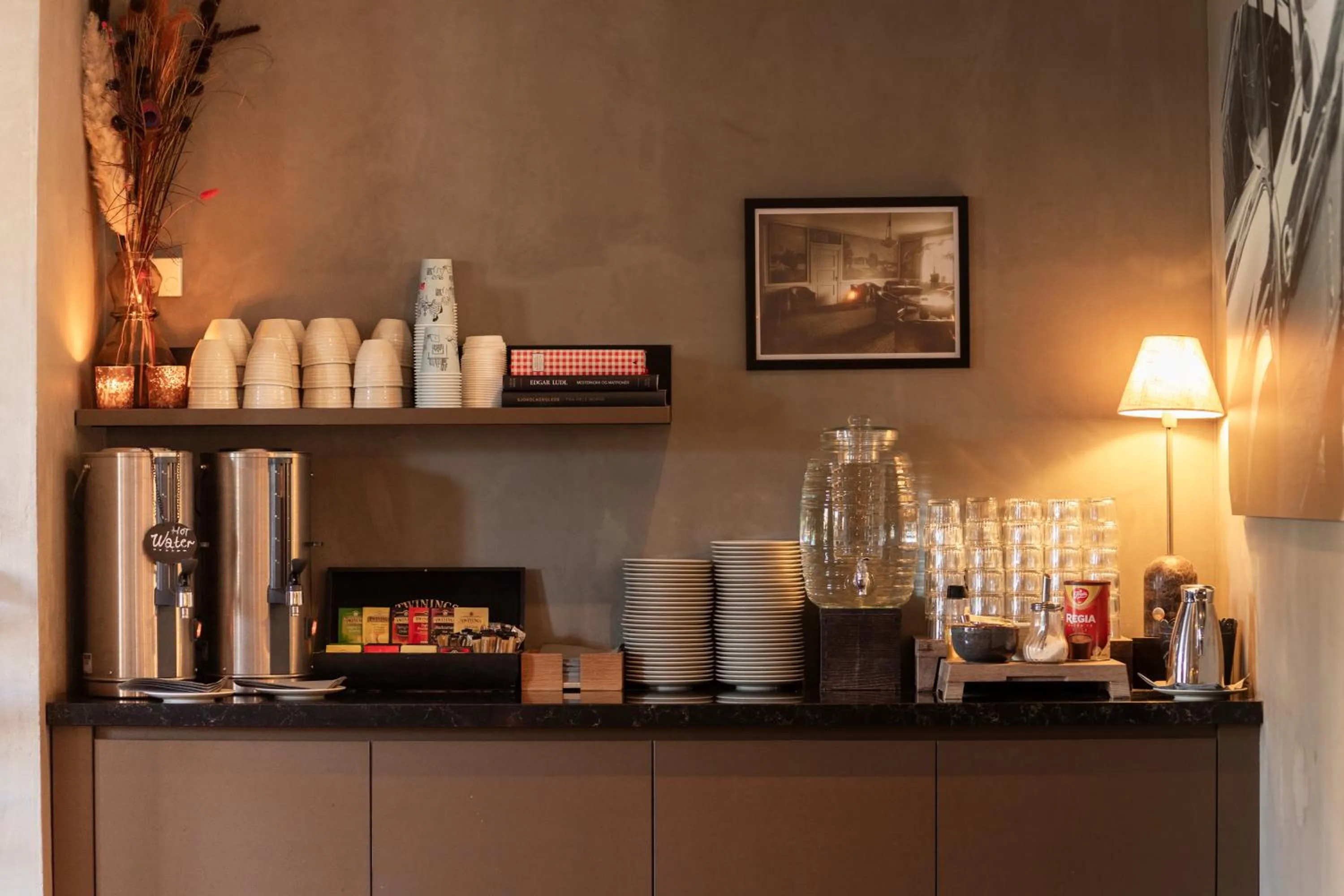 Food in Home Hotel Atlantic