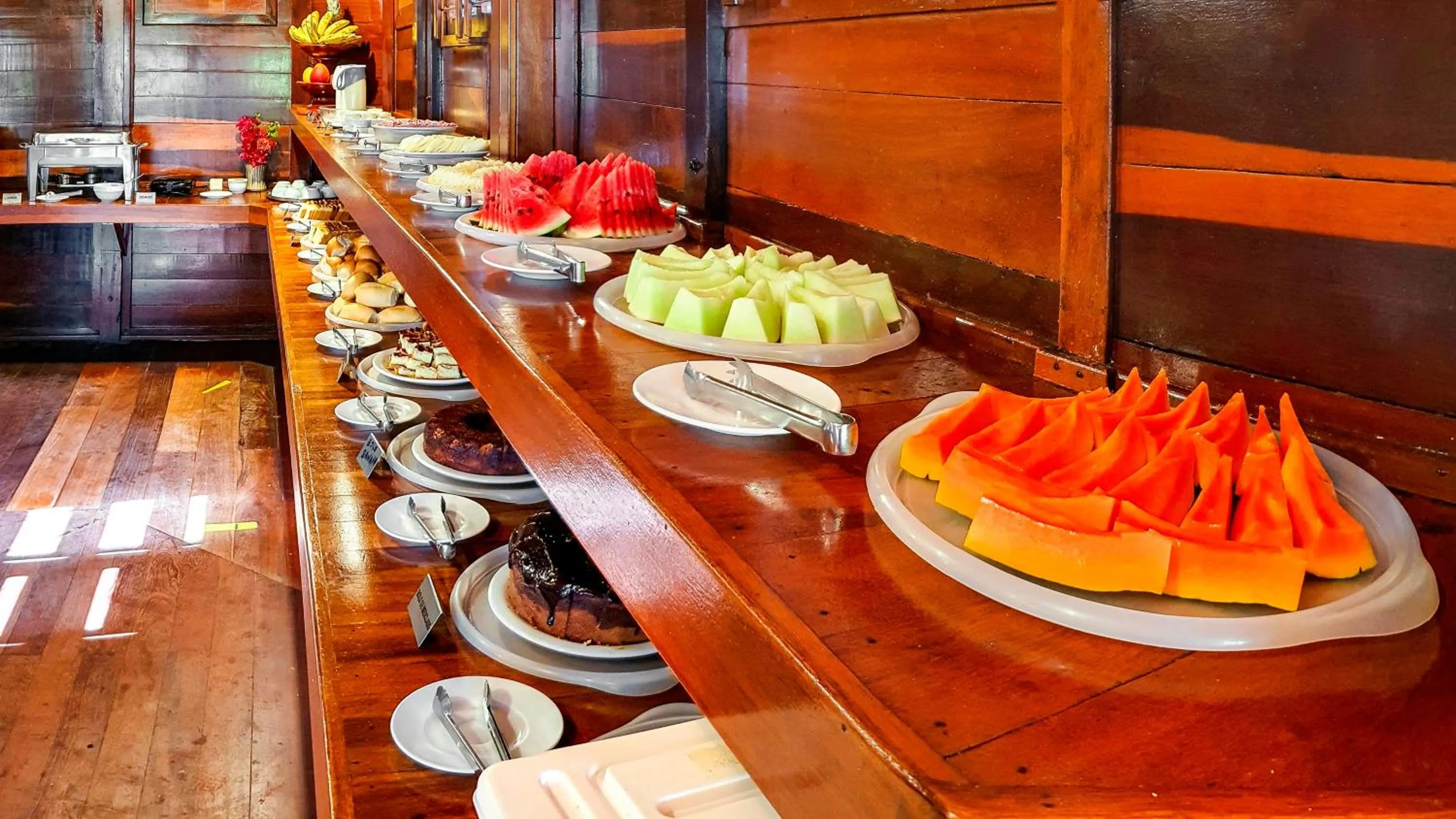 Breakfast in Mini Hotel