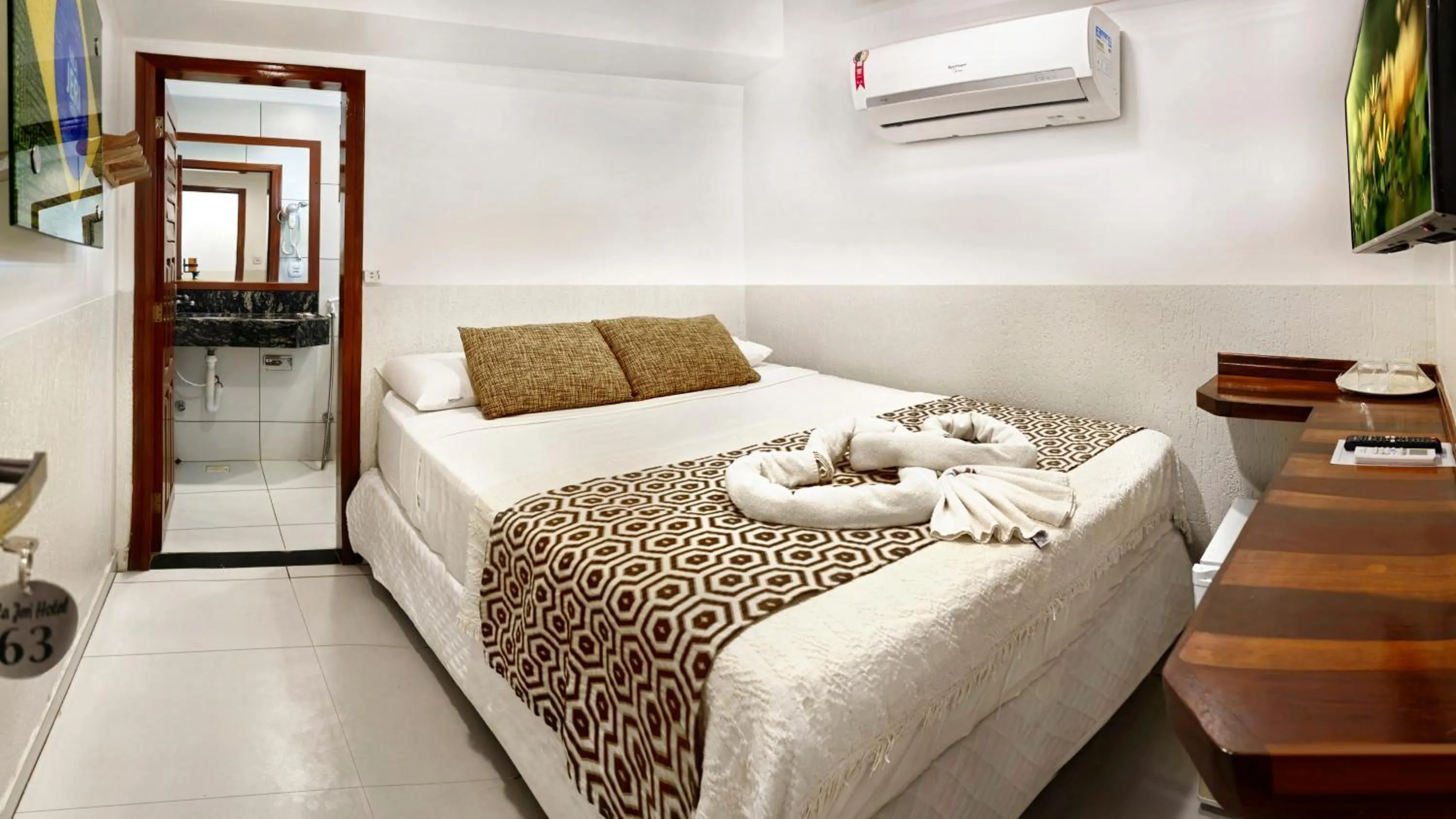 Bedroom, Bed in Mini Hotel