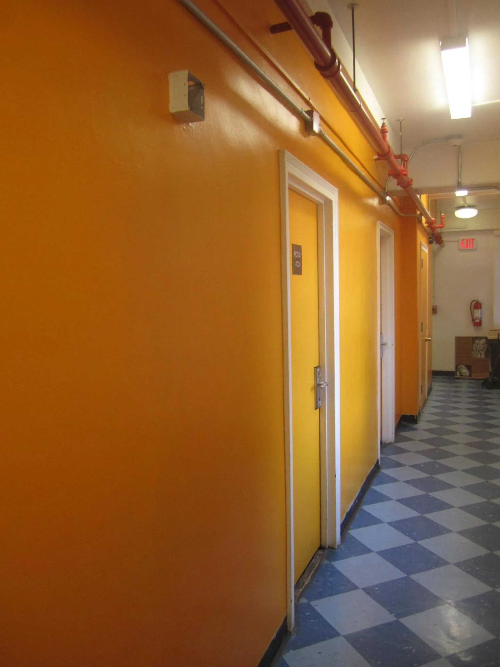 Decorative detail in Jazz on the Park Youth Hostel