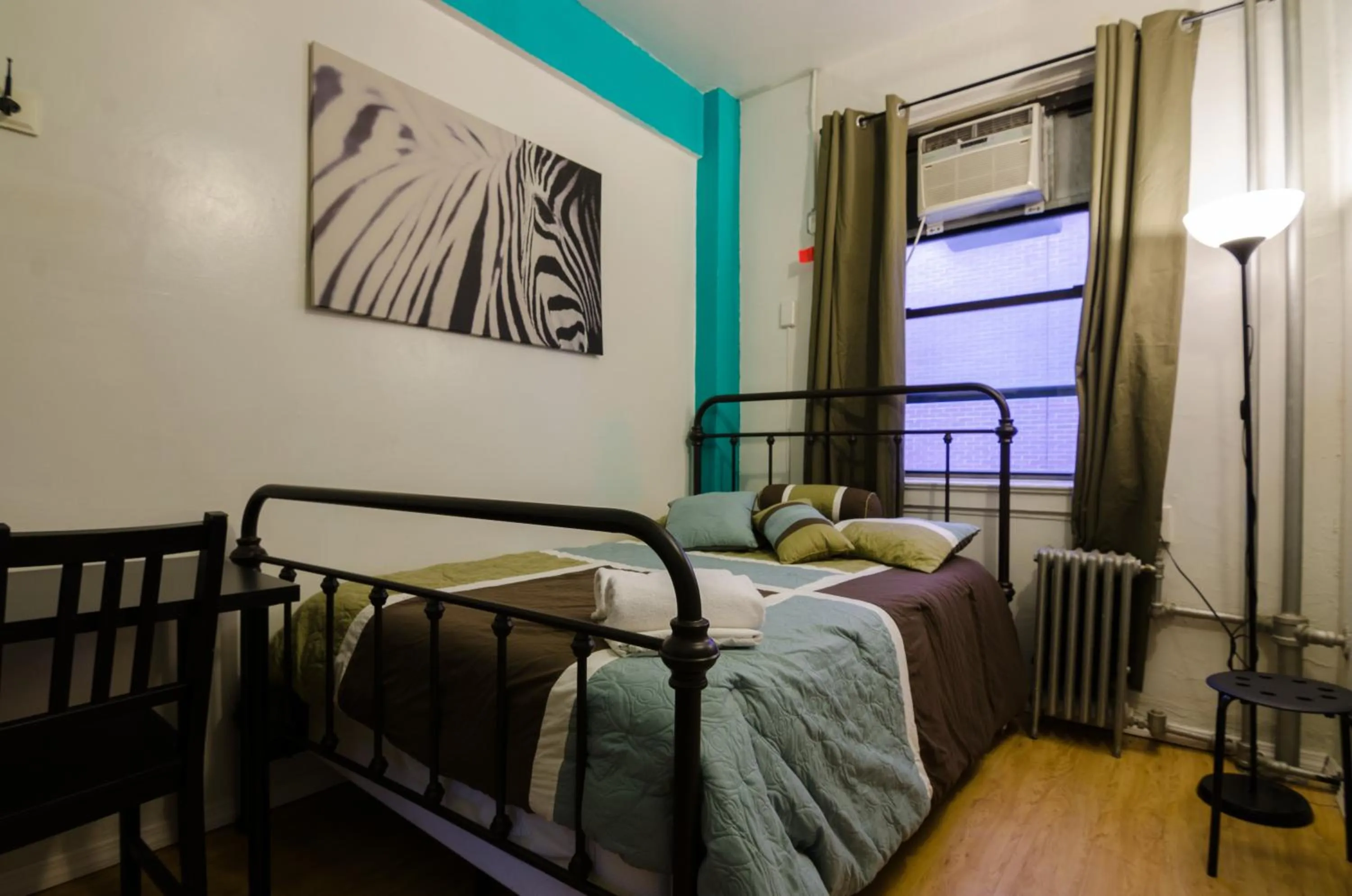 Bedroom, Seating Area in Jazz on the Park Youth Hostel