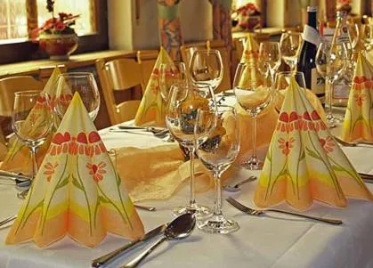 Restaurant/places to eat in Hotel Ochsen