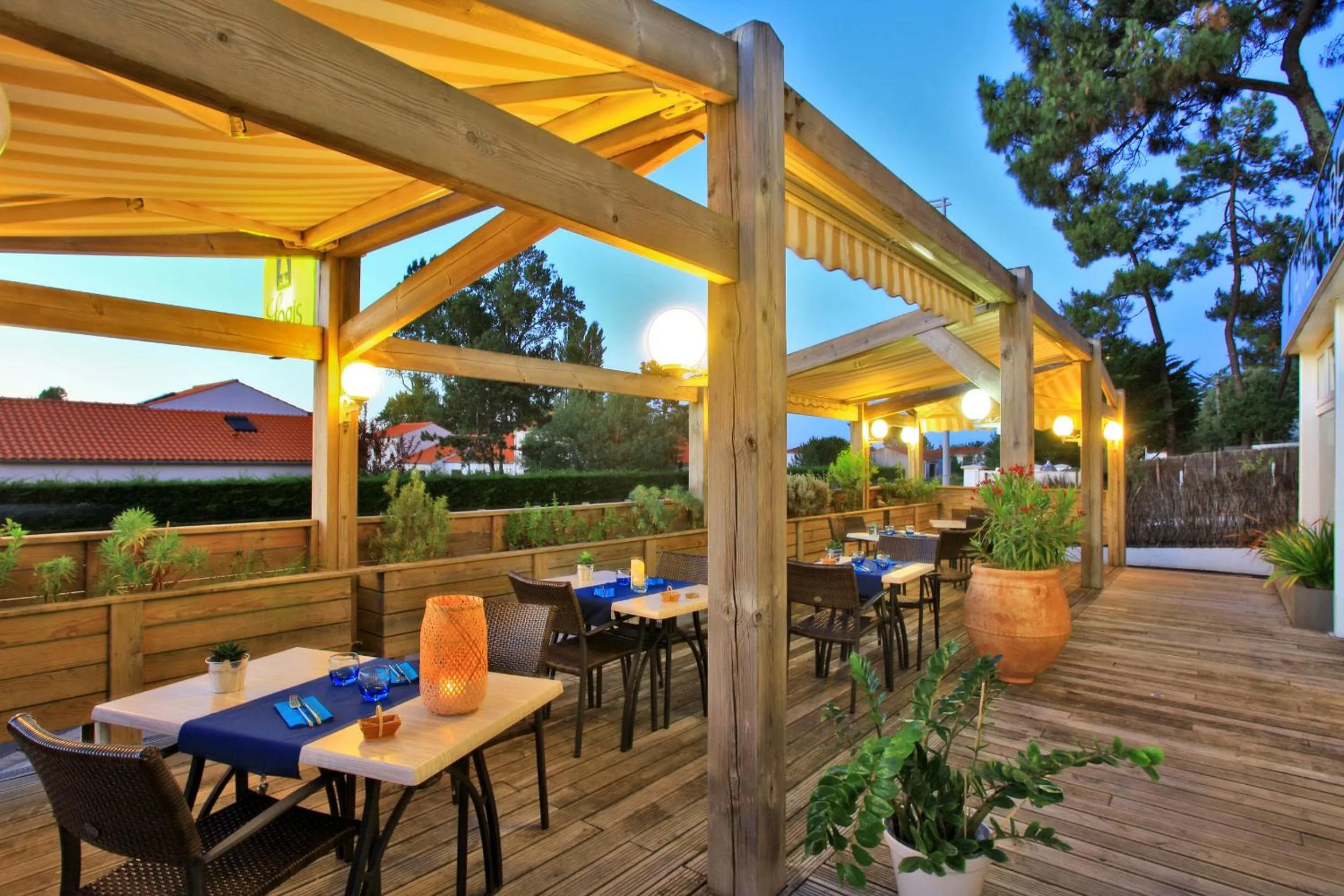 Restaurant/places to eat in Logis Les Cols Verts