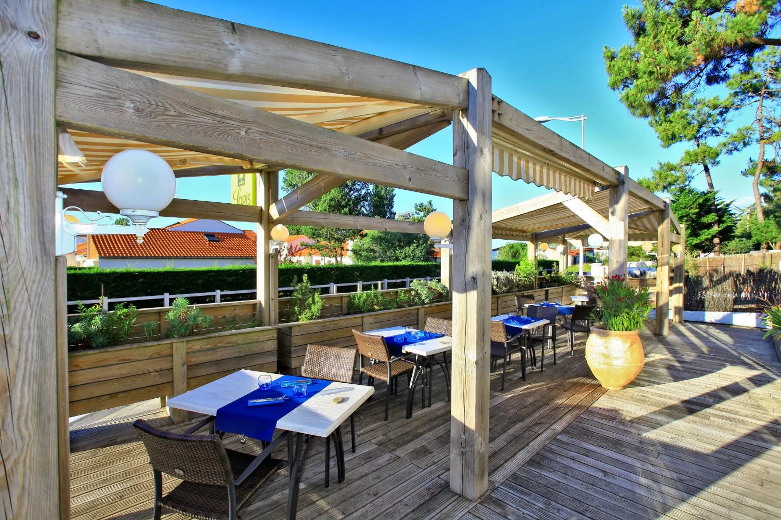 Restaurant/places to eat in Logis Les Cols Verts