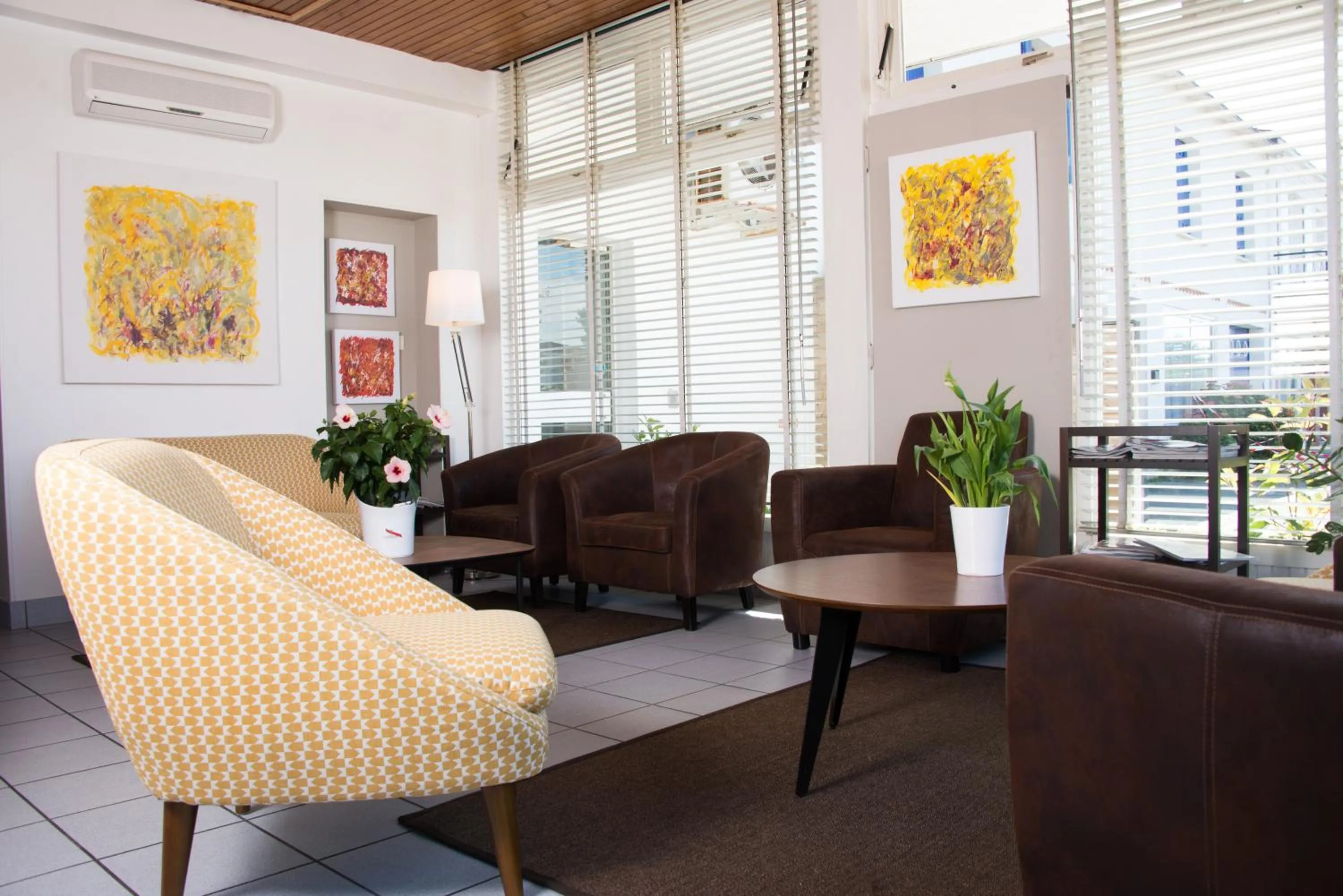 Lobby or reception in Logis Les Cols Verts