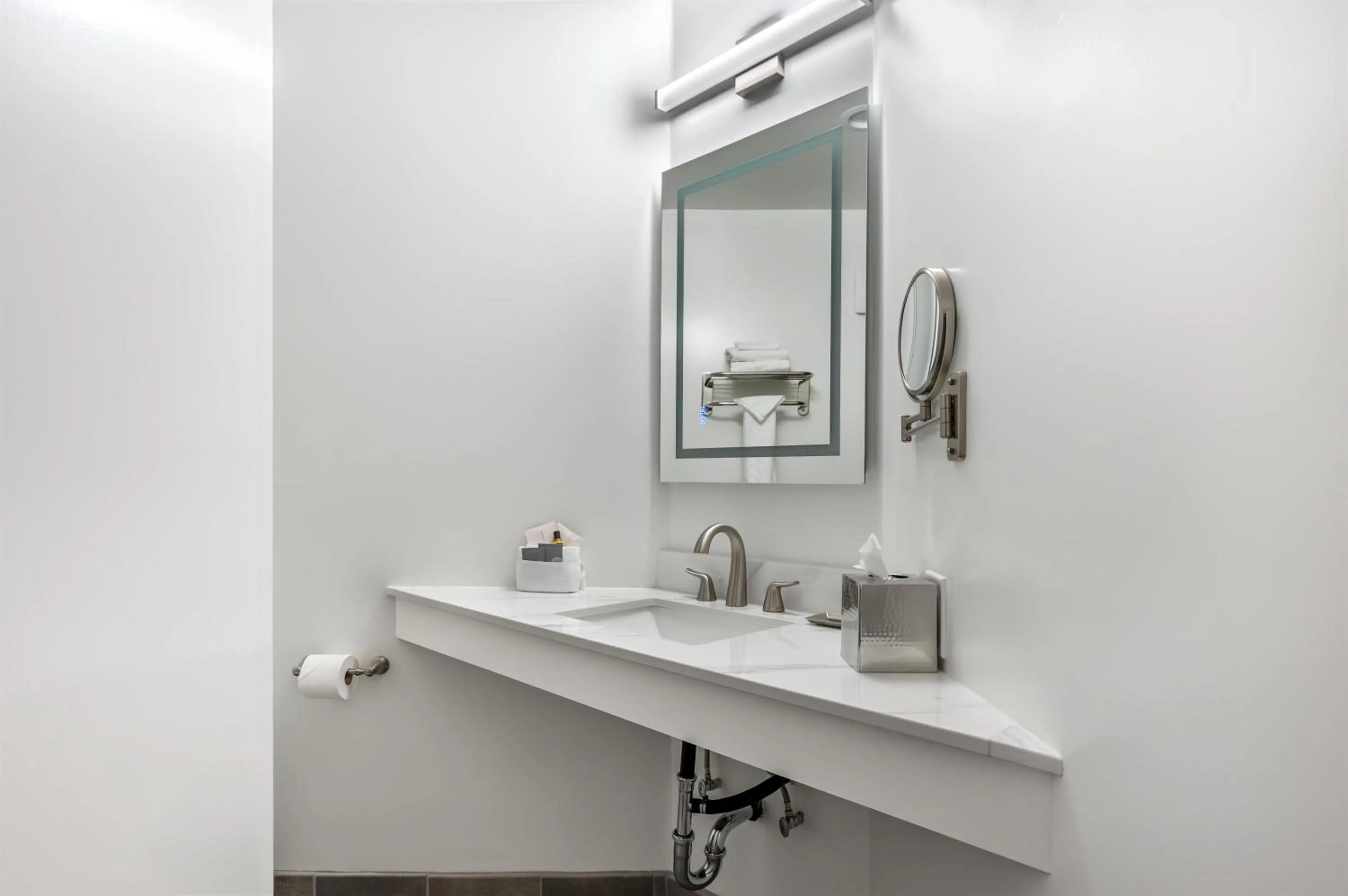 Bathroom in Best Western Plus Santa Barbara