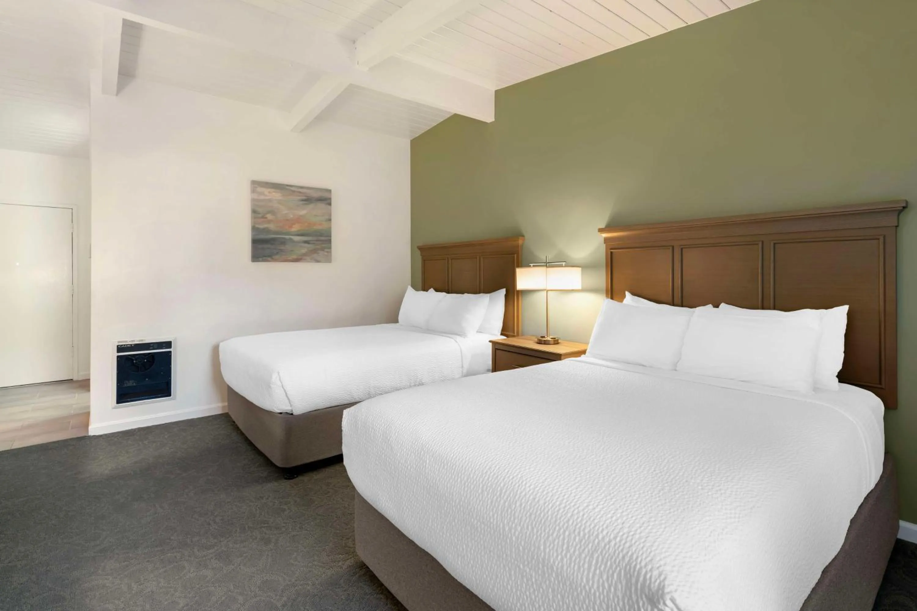 Bedroom, Bed in Best Western Plus Santa Barbara