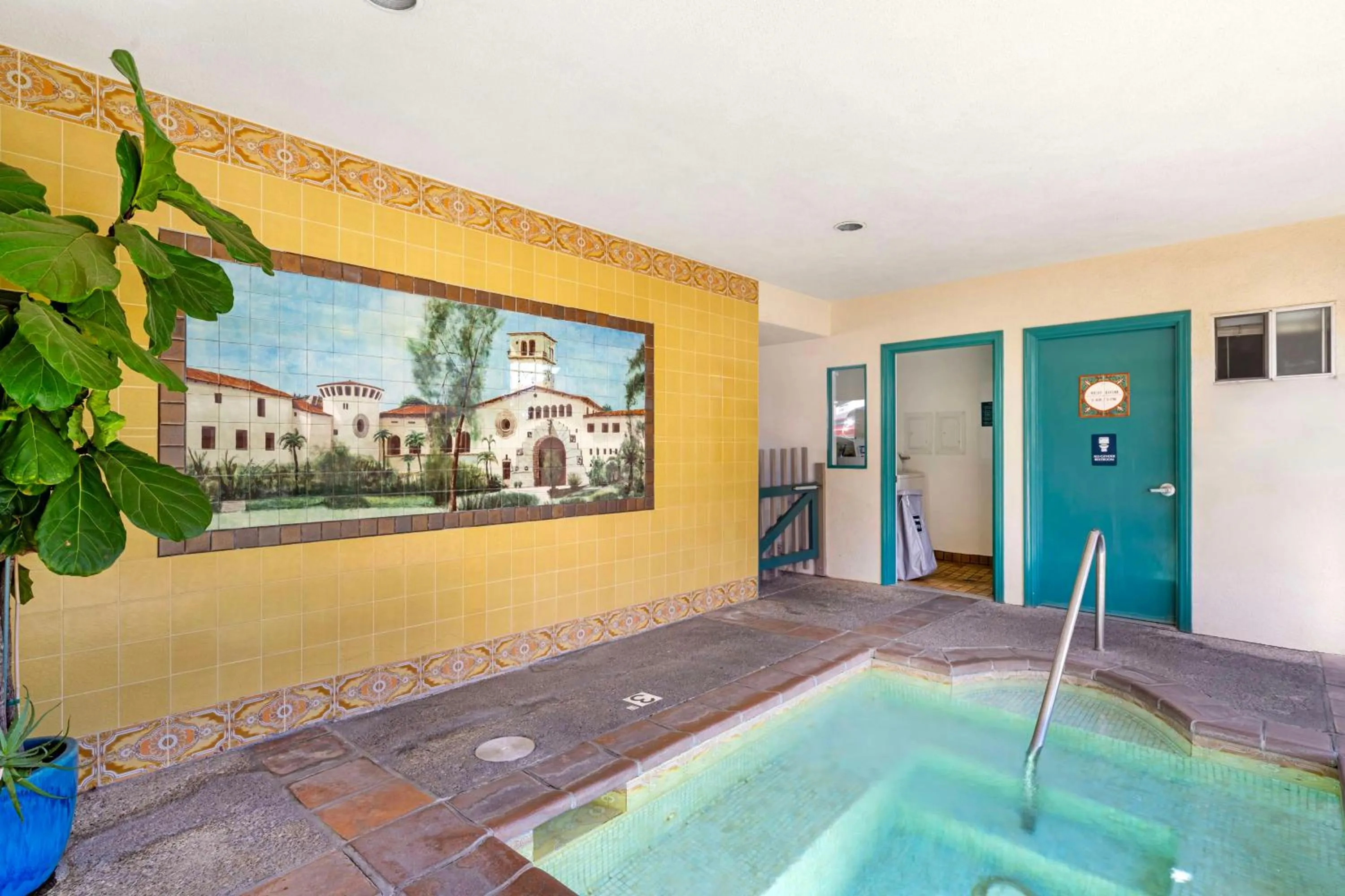 Spa and wellness centre/facilities in Best Western Plus Santa Barbara