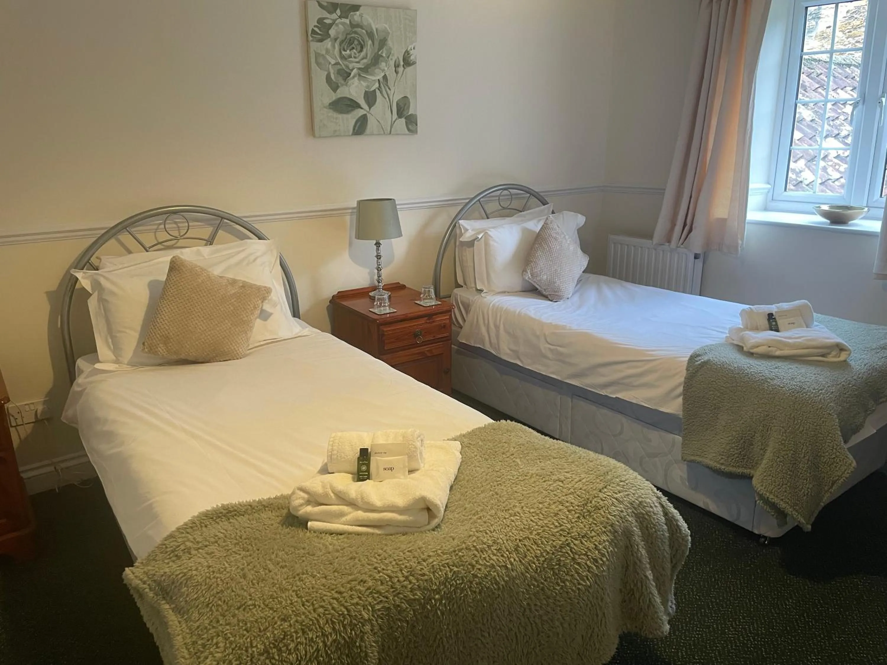 Bed in The Kings Arms Inn