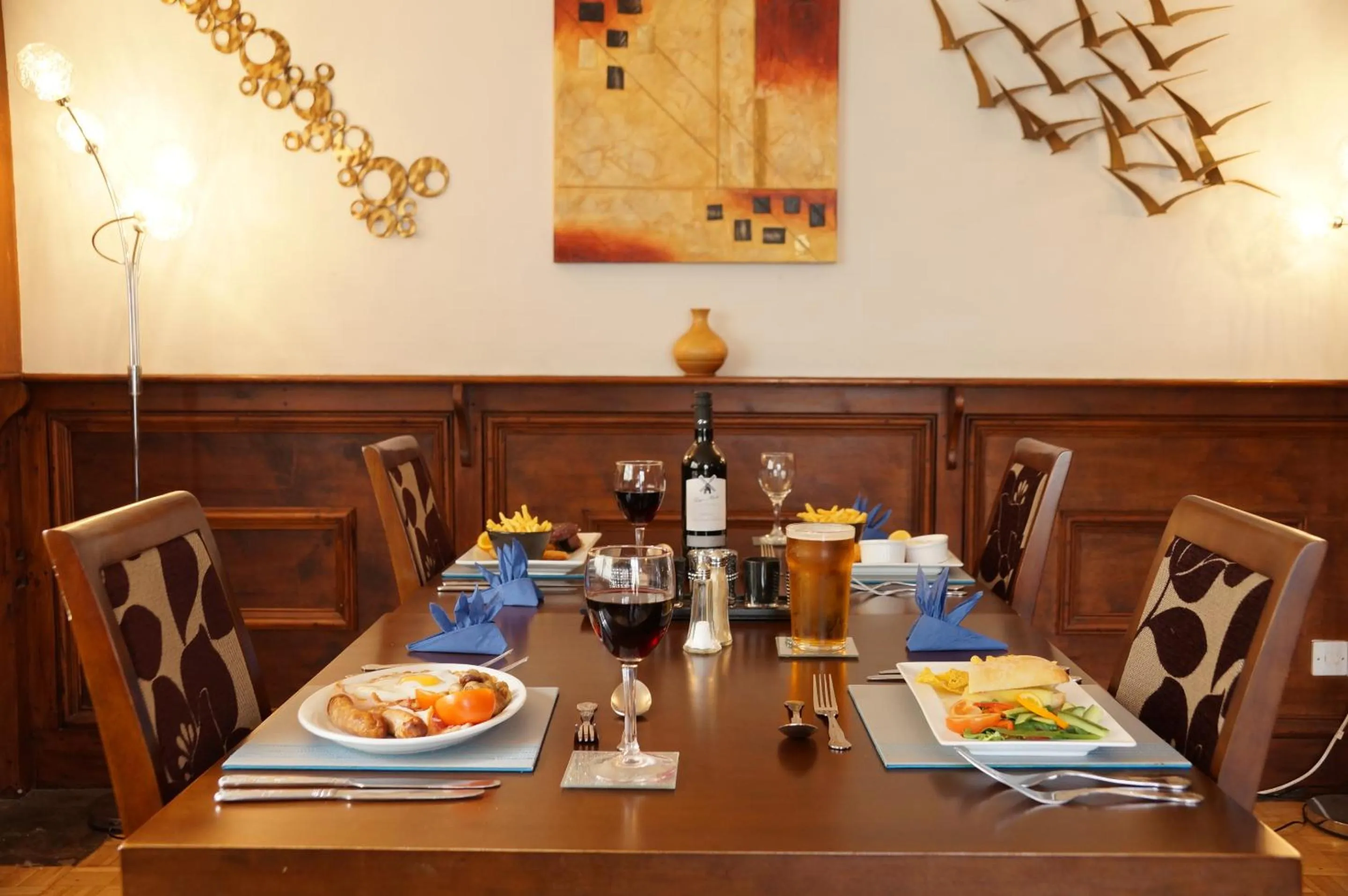 Dining area in The Eyre Court