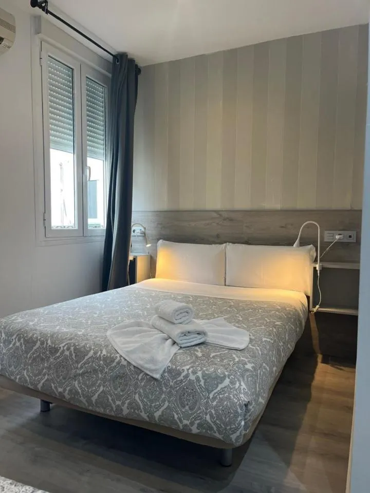 Bed in Hostal Abril Madrid