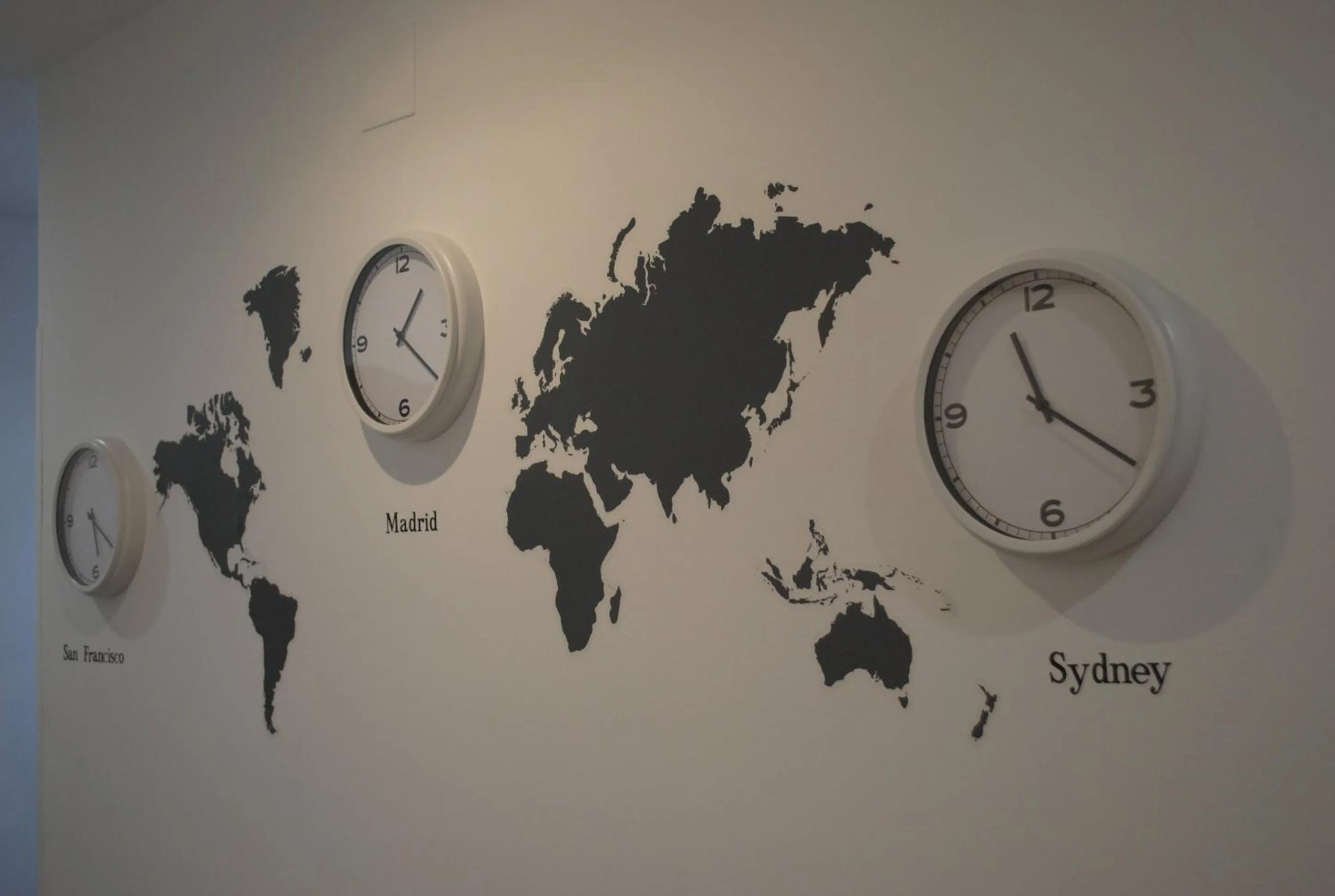 Property building in Hostal Abril Madrid