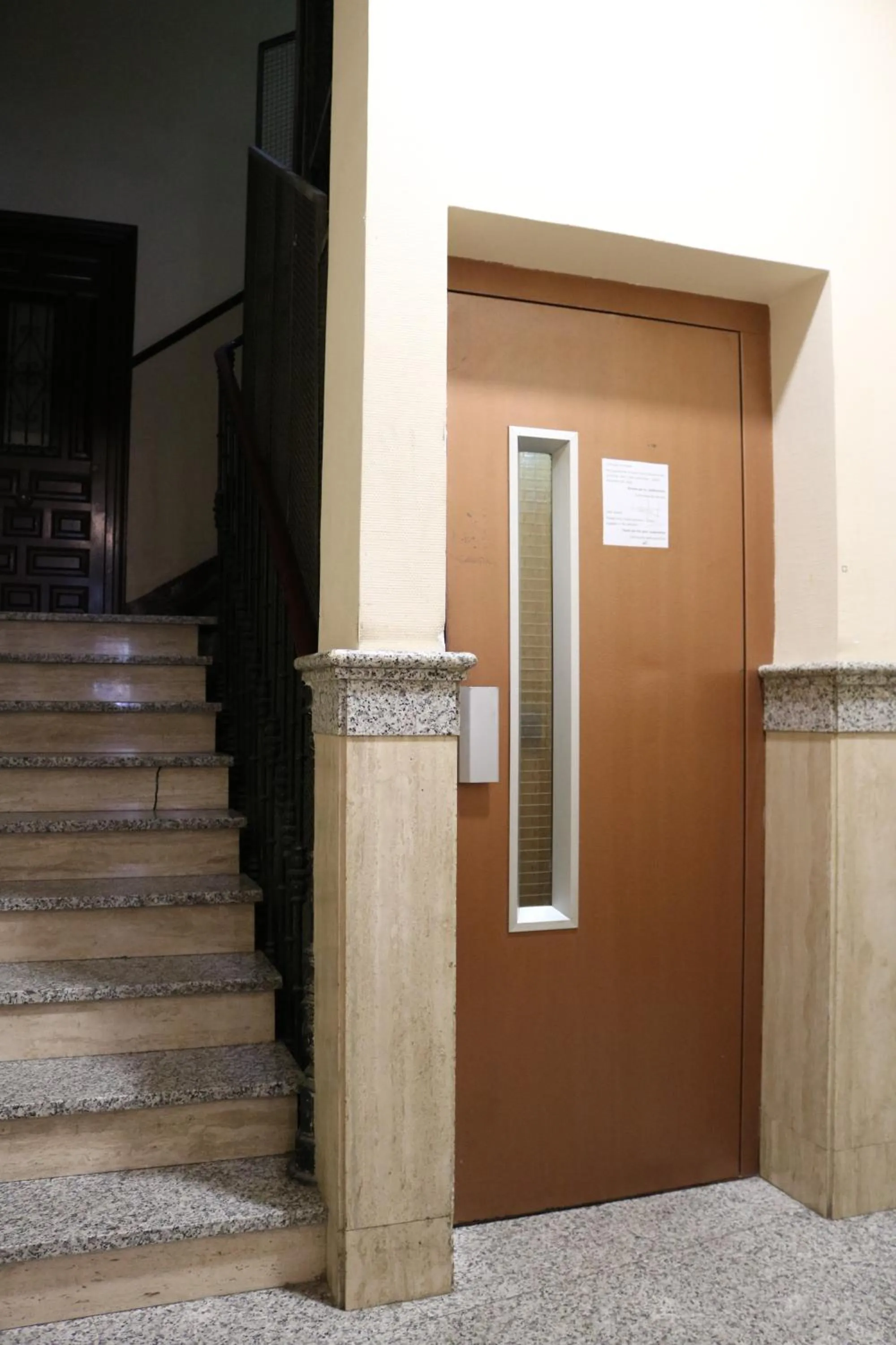 Property building in Hostal Abril Madrid