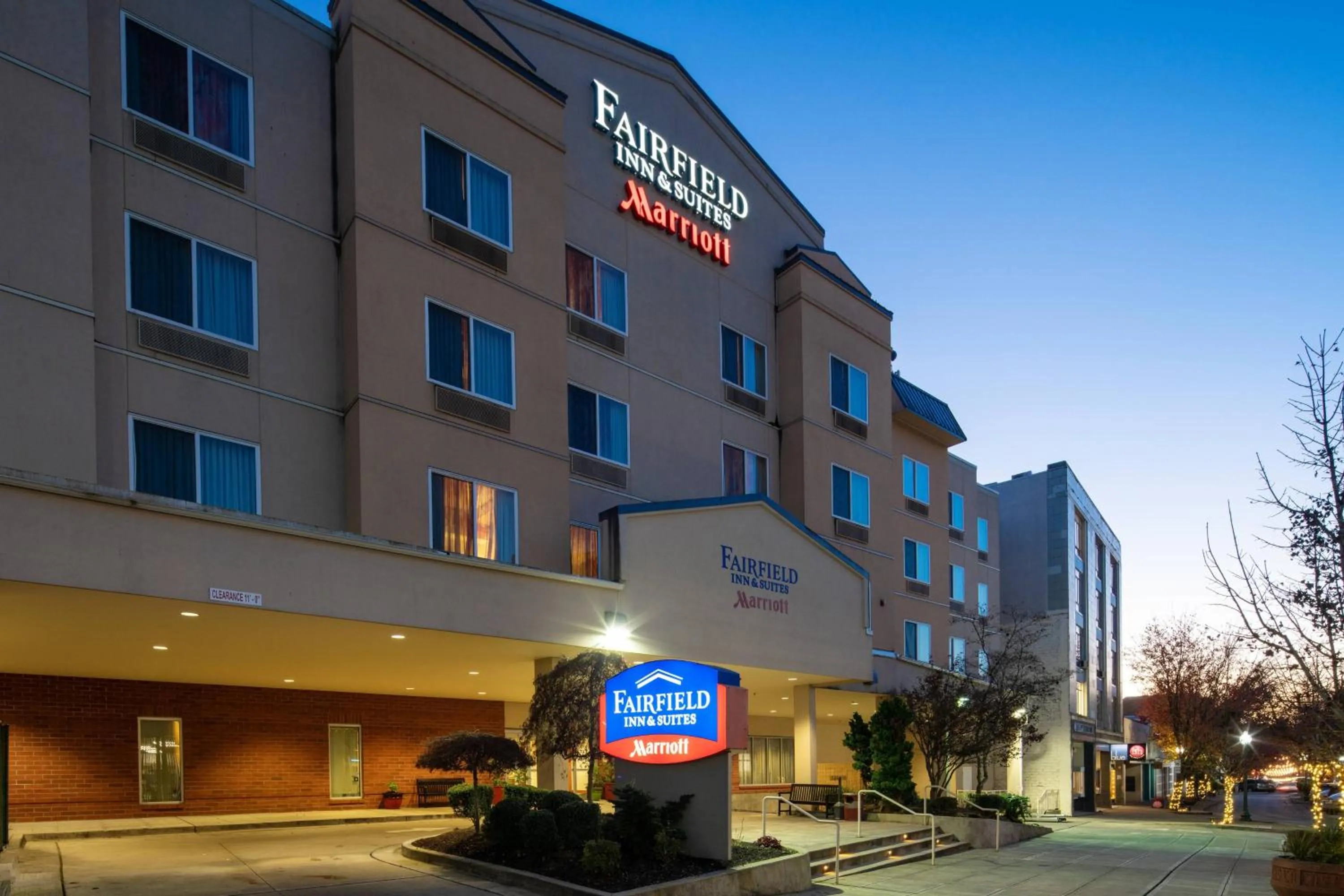 Property building in Fairfield Inn & Suites Seattle Bremerton