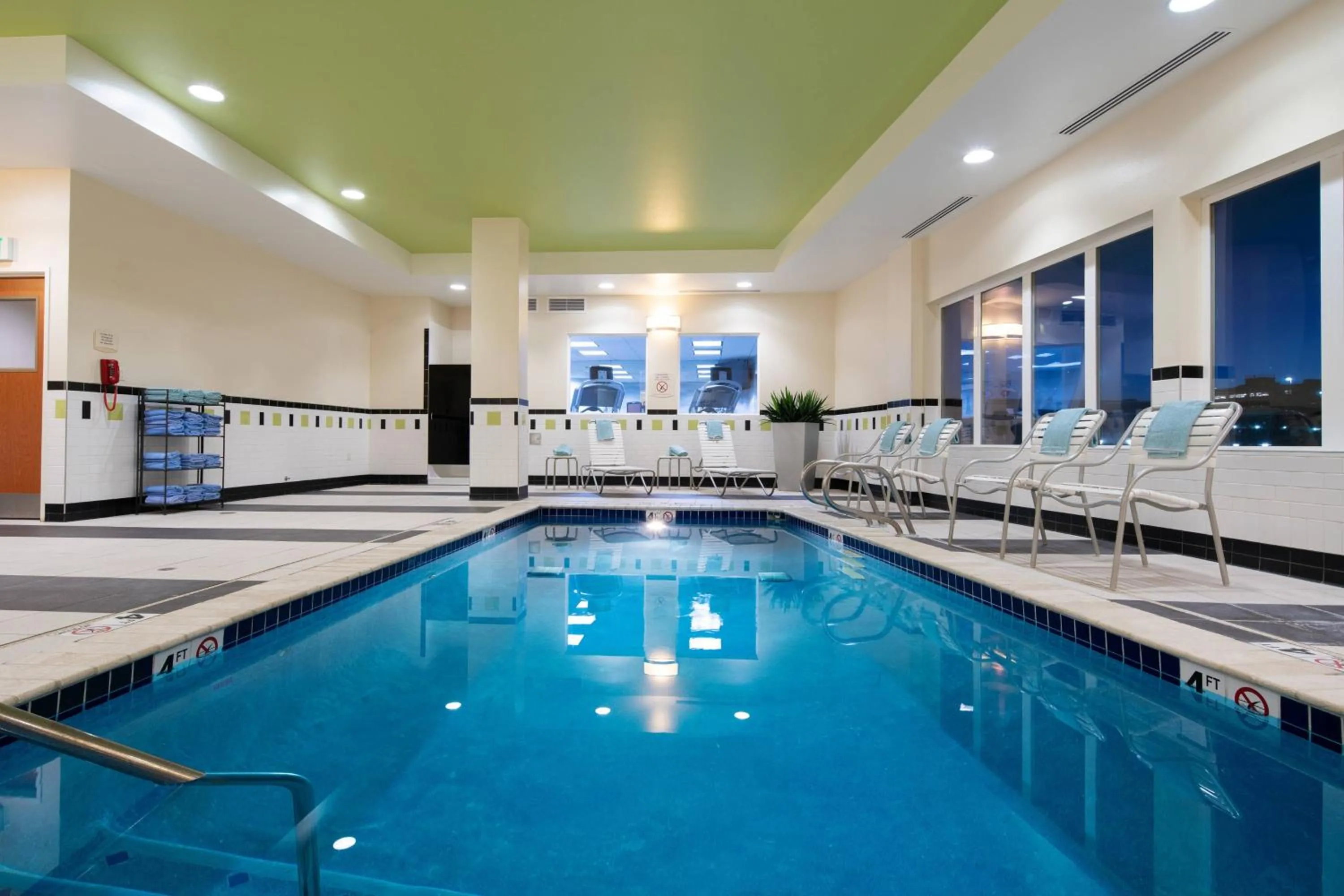 Swimming pool in Fairfield Inn & Suites Seattle Bremerton
