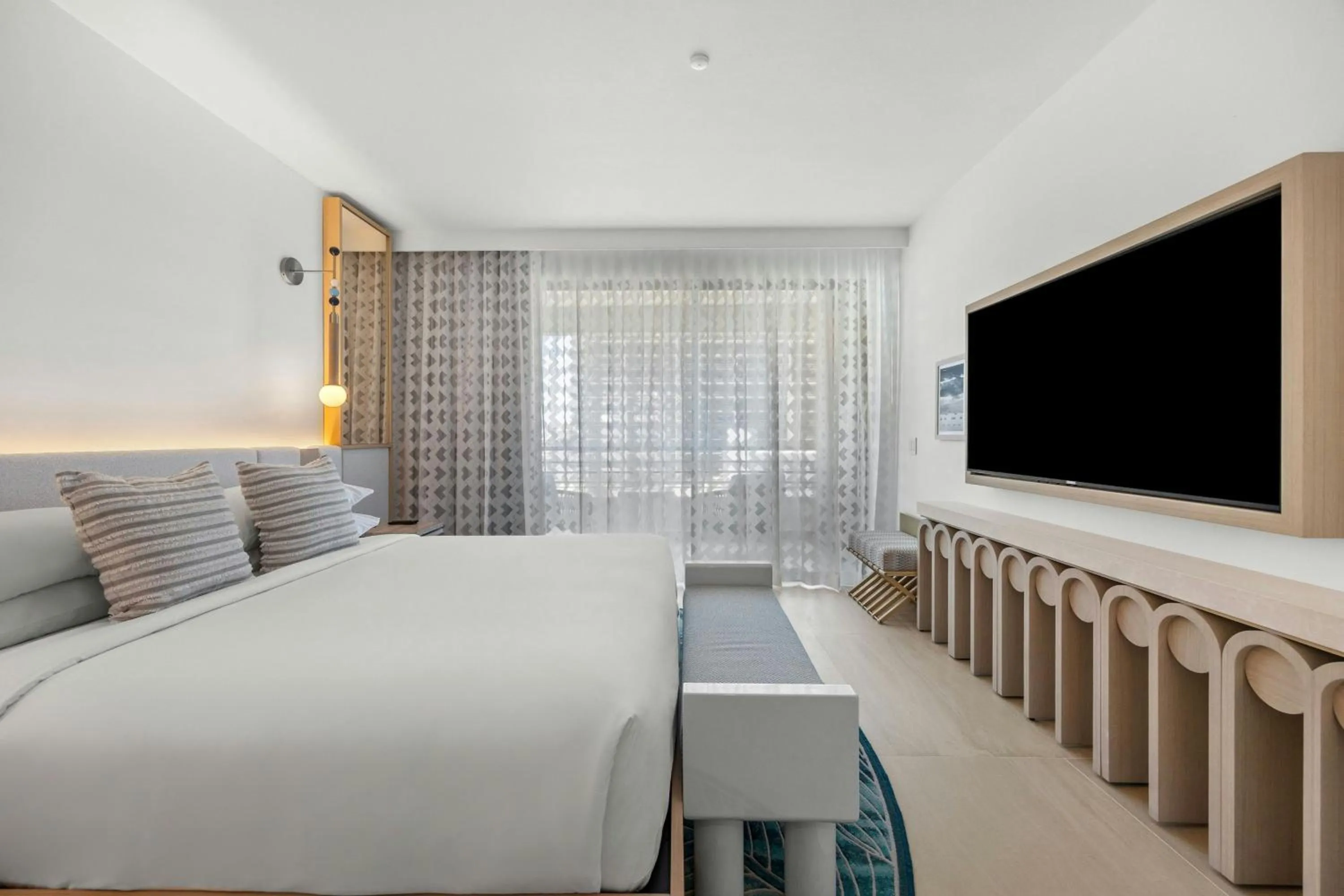 Bedroom, Bed in La Concha Resort, Puerto Rico, Autograph Collection