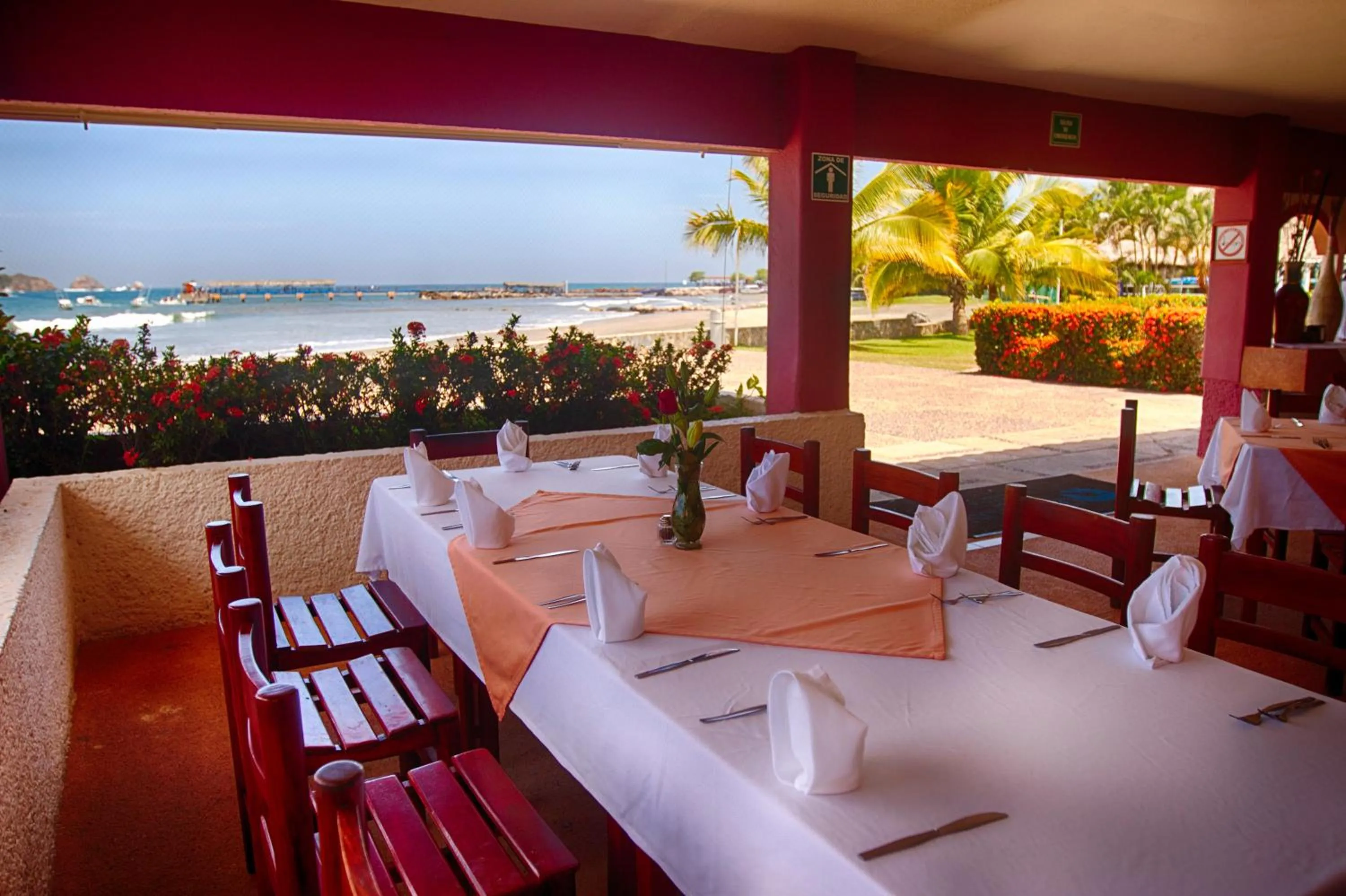 Restaurant/places to eat in Qualton Club Ixtapa All Inclusive