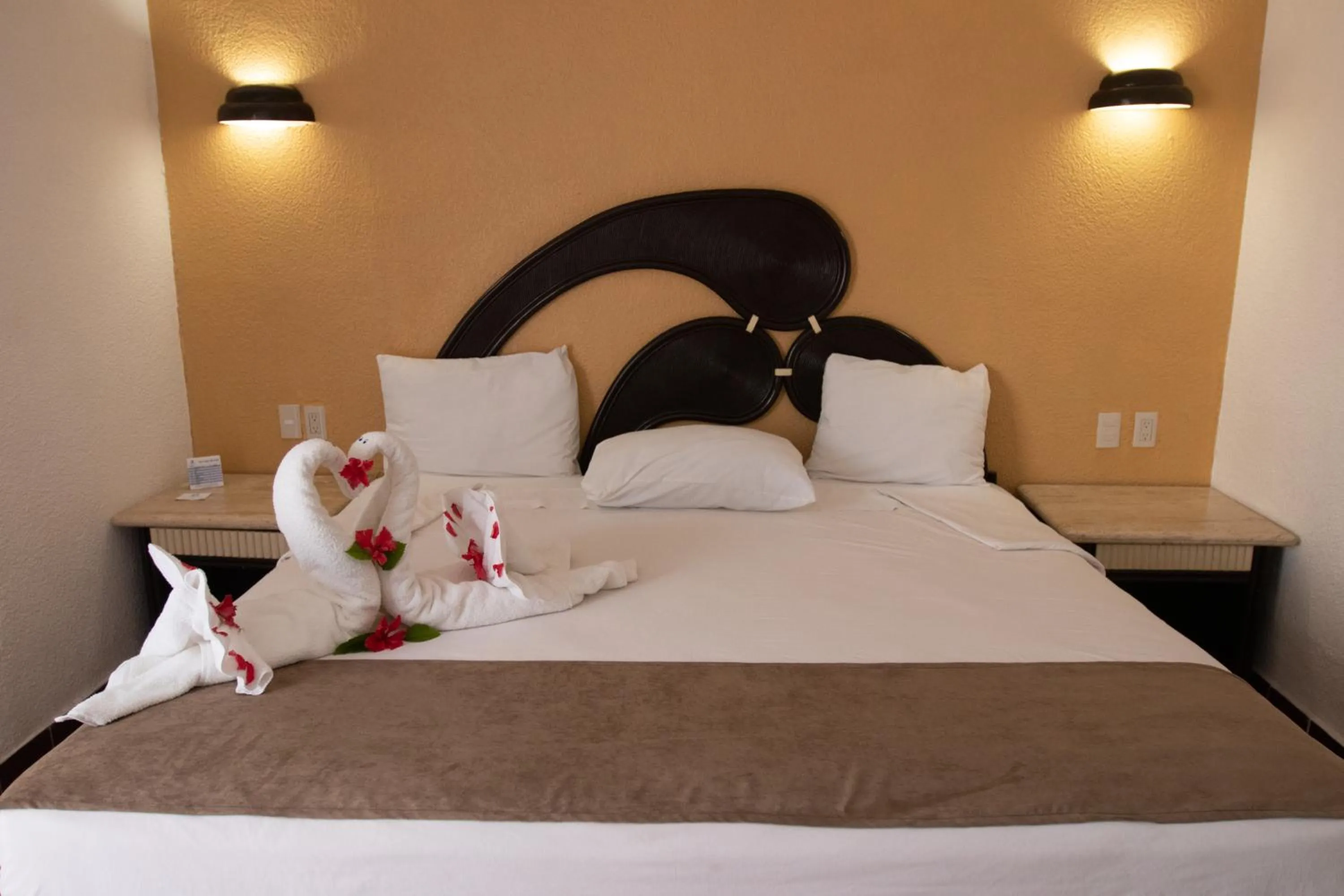 Bed in Qualton Club Ixtapa All Inclusive