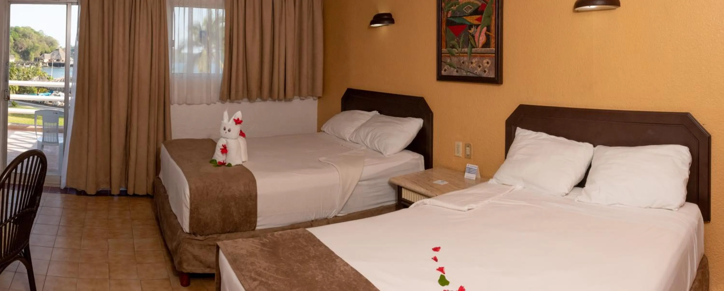 Bed in Qualton Club Ixtapa All Inclusive