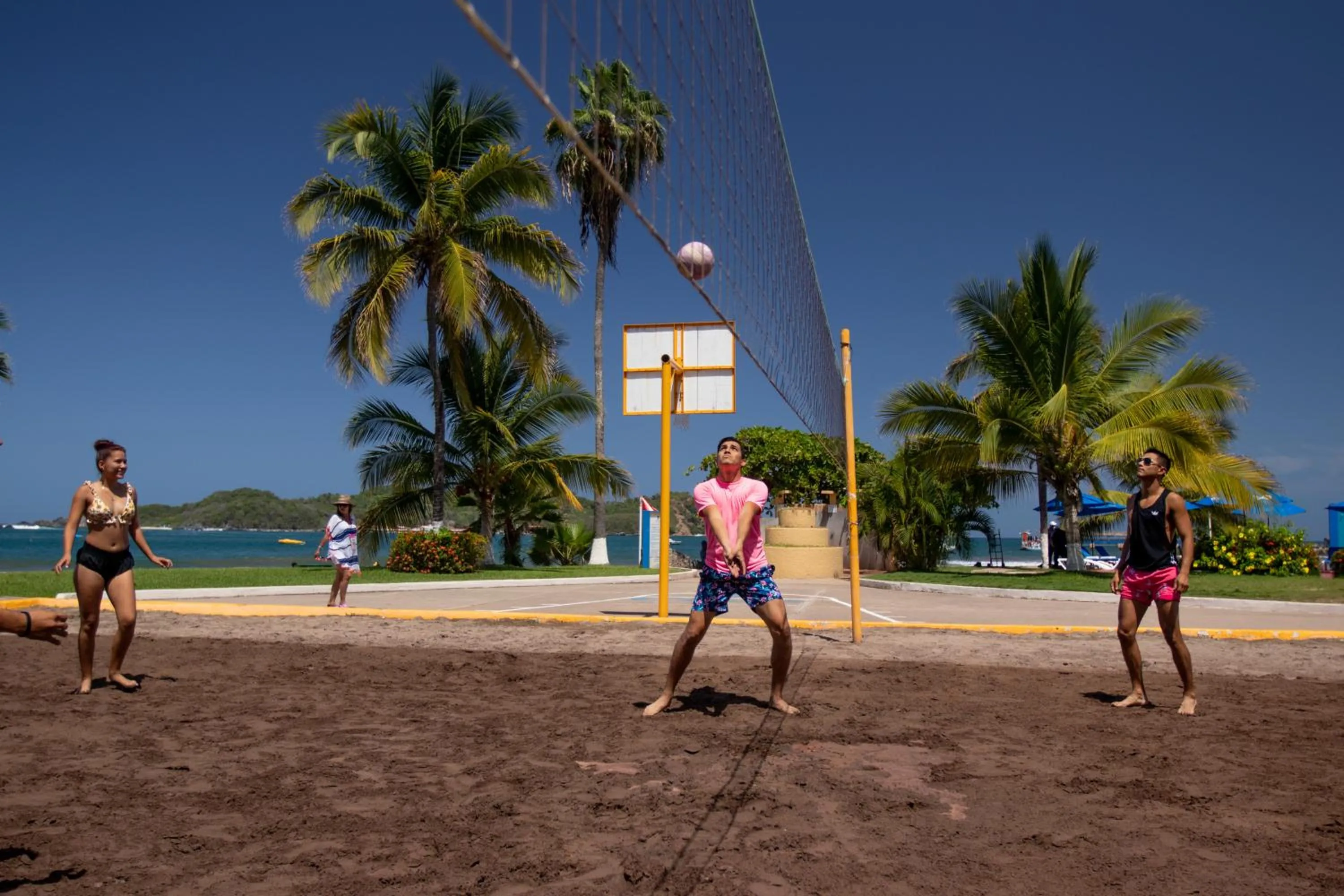 Activities in Qualton Club Ixtapa All Inclusive