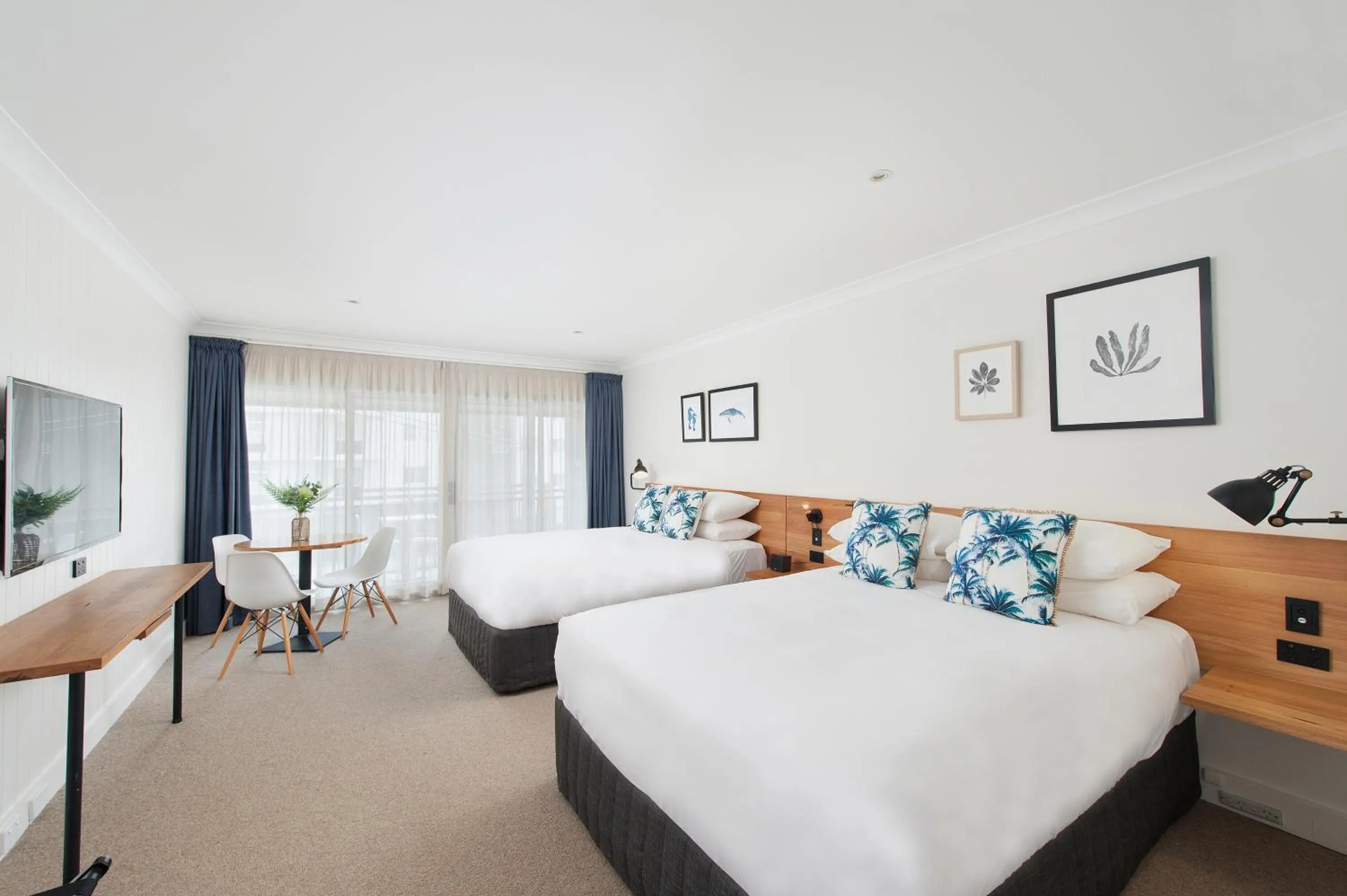 Photo of the whole room, Bed in Hotel Nelson