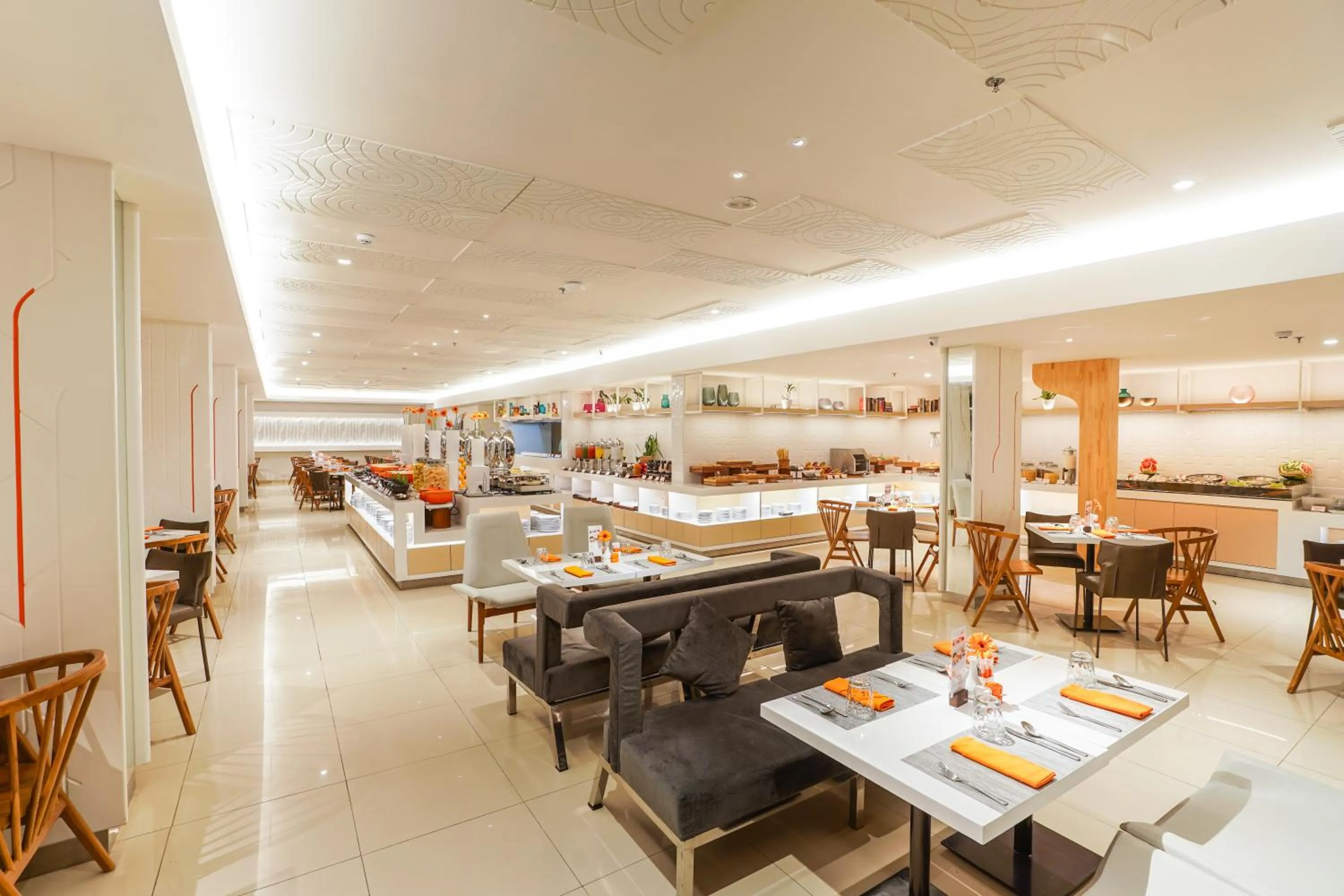 Restaurant/places to eat in HARRIS Resort Batam Waterfront