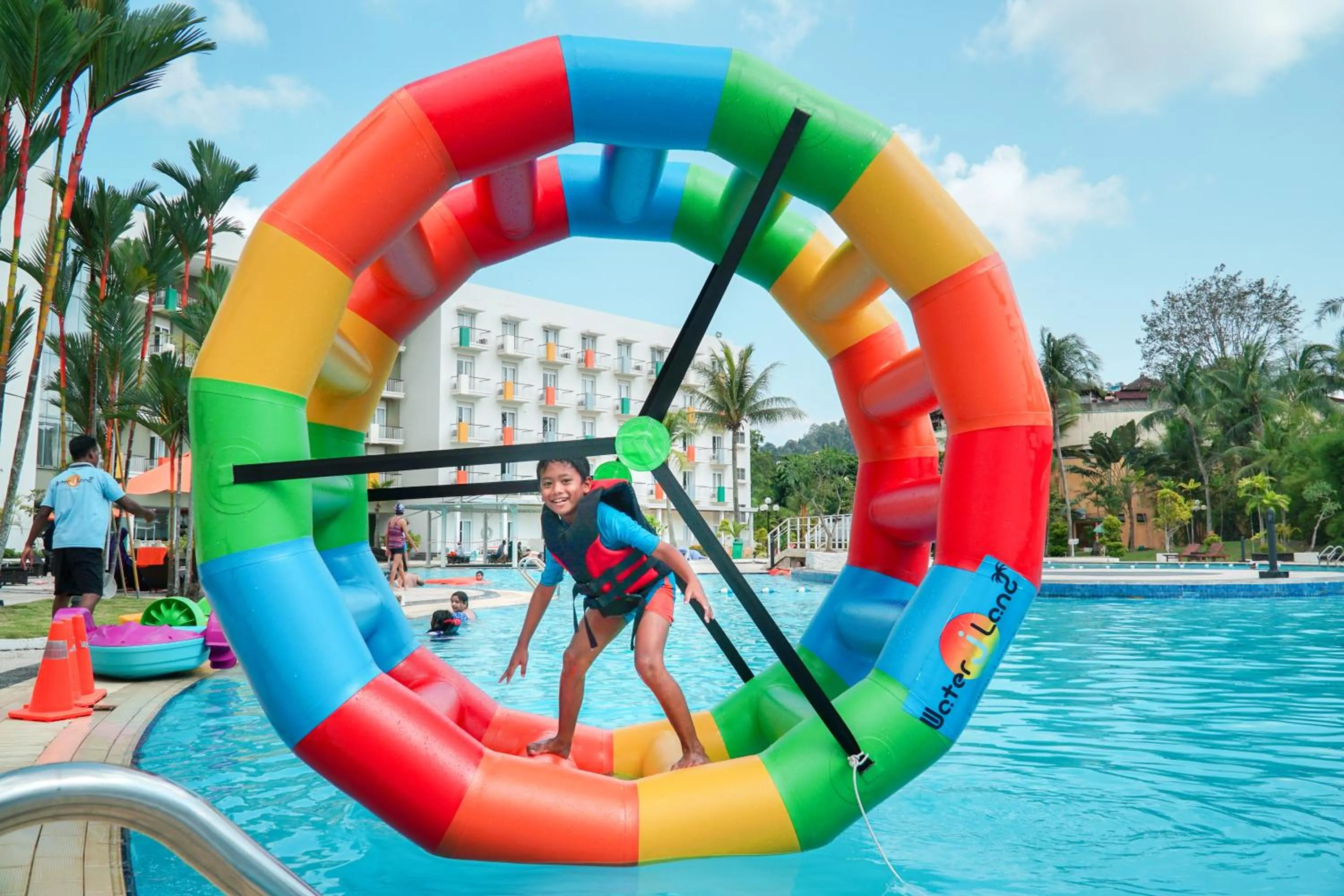 Swimming pool in HARRIS Resort Batam Waterfront