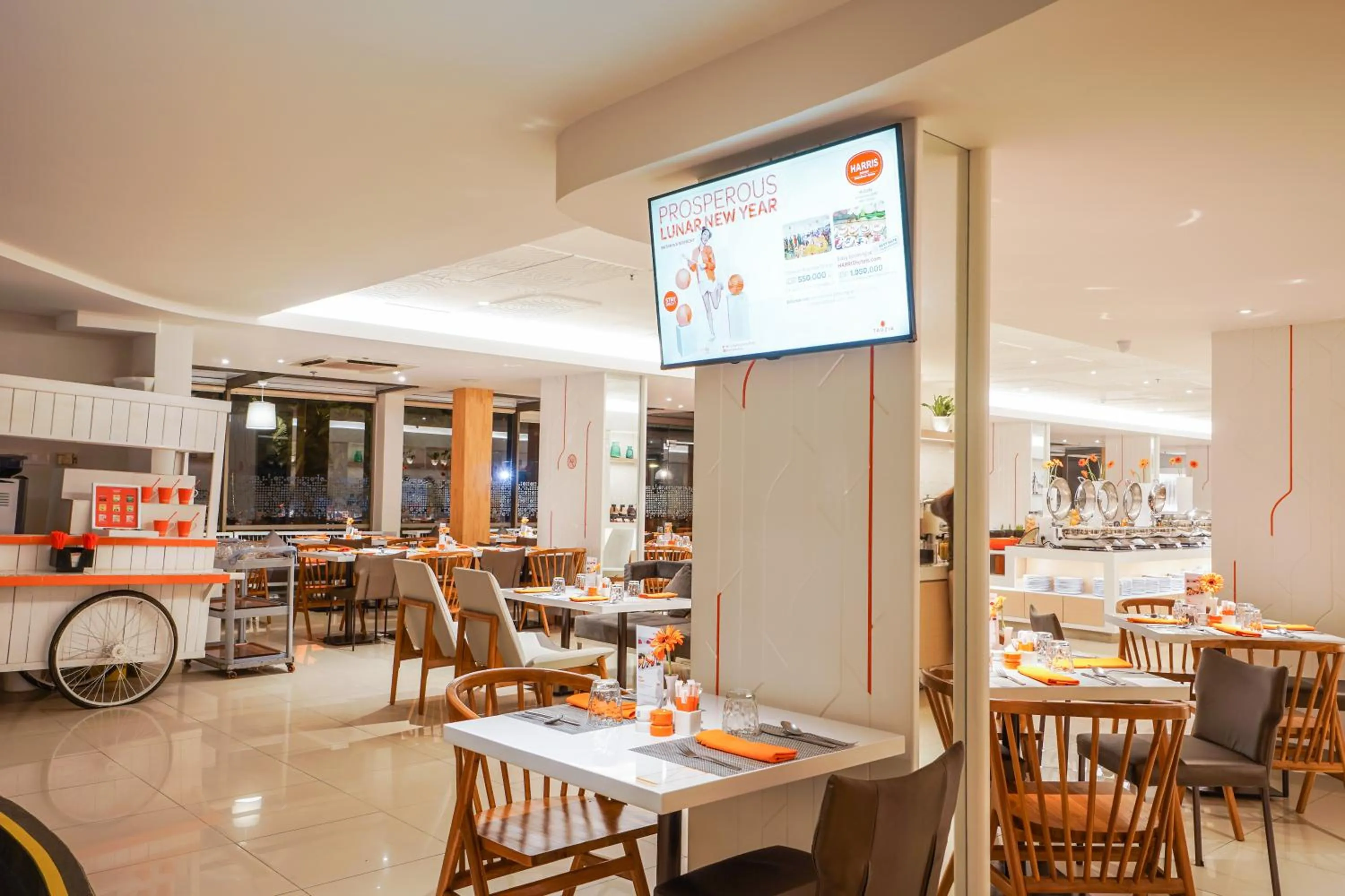 Restaurant/places to eat in HARRIS Resort Batam Waterfront