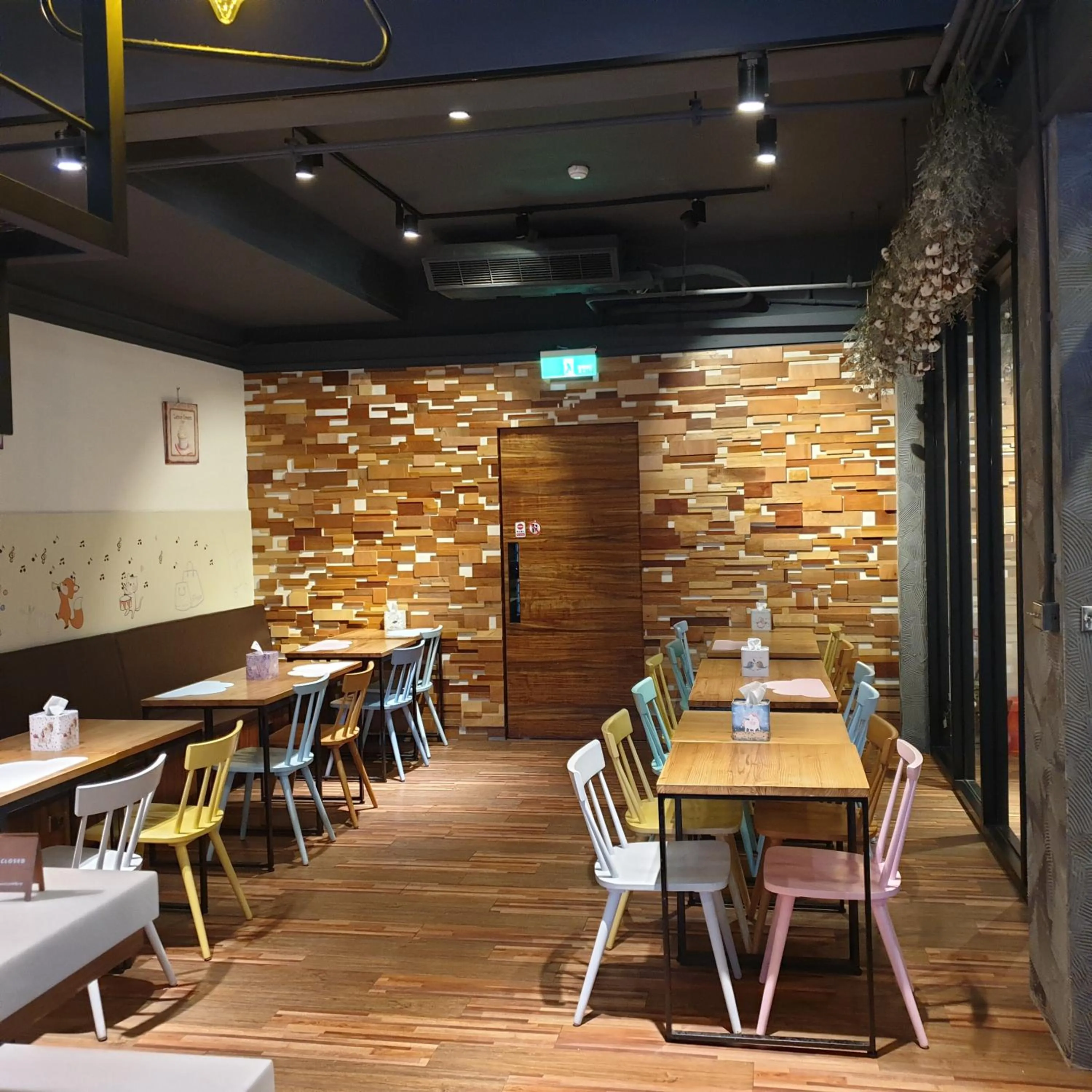 Decorative detail in Slow Wow Hot Spring Hotel