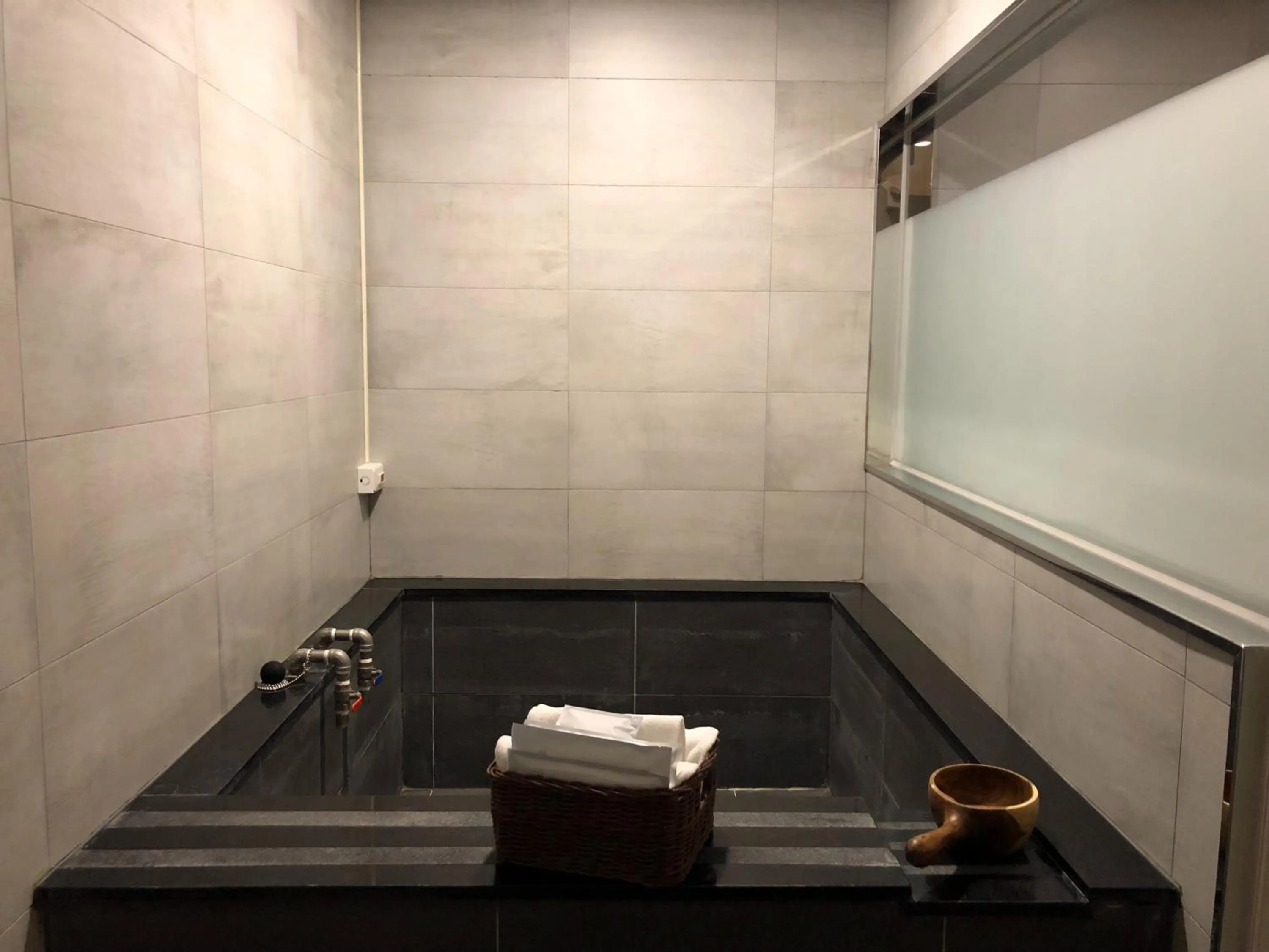 Bathroom in Slow Wow Hot Spring Hotel