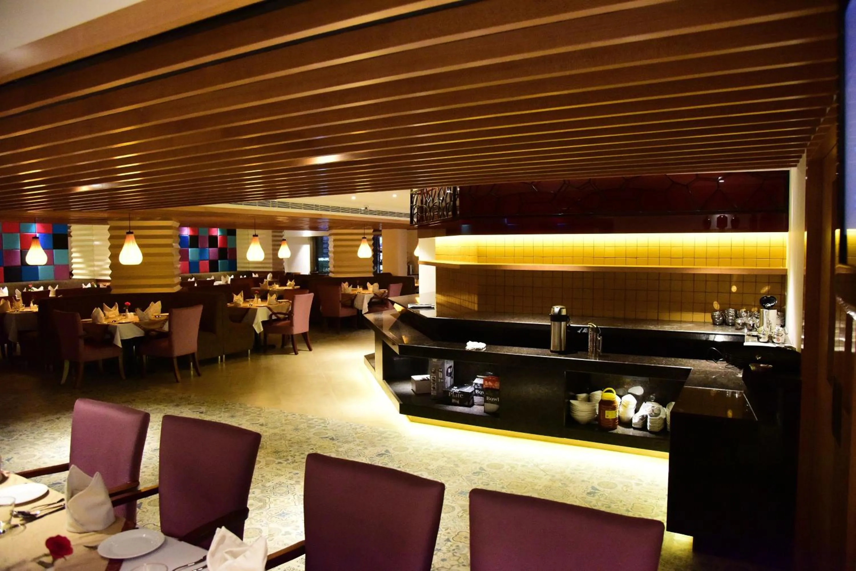 Lounge or bar in The Royal Comfort