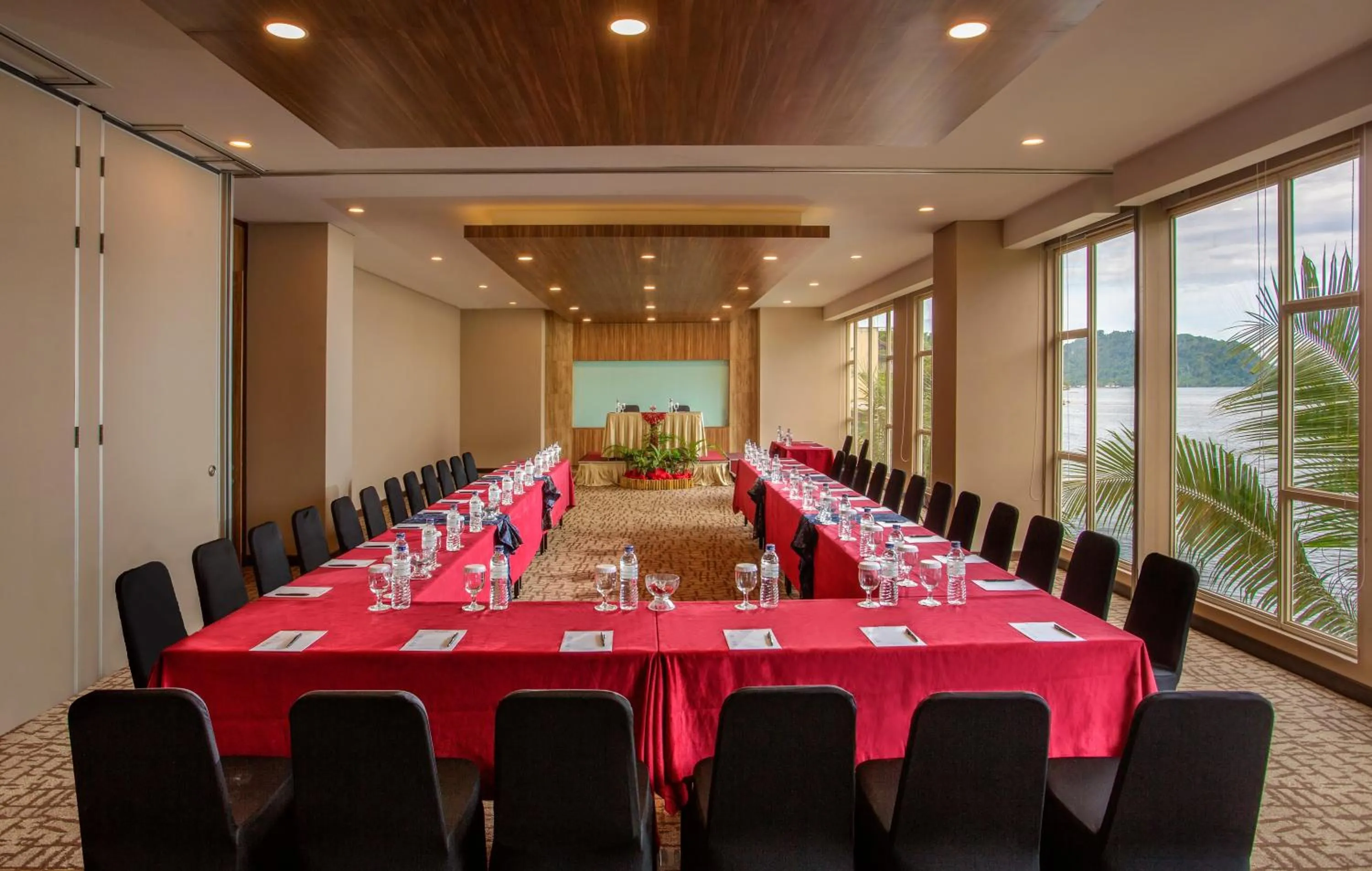Meeting/conference room in Swiss-Belhotel Papua