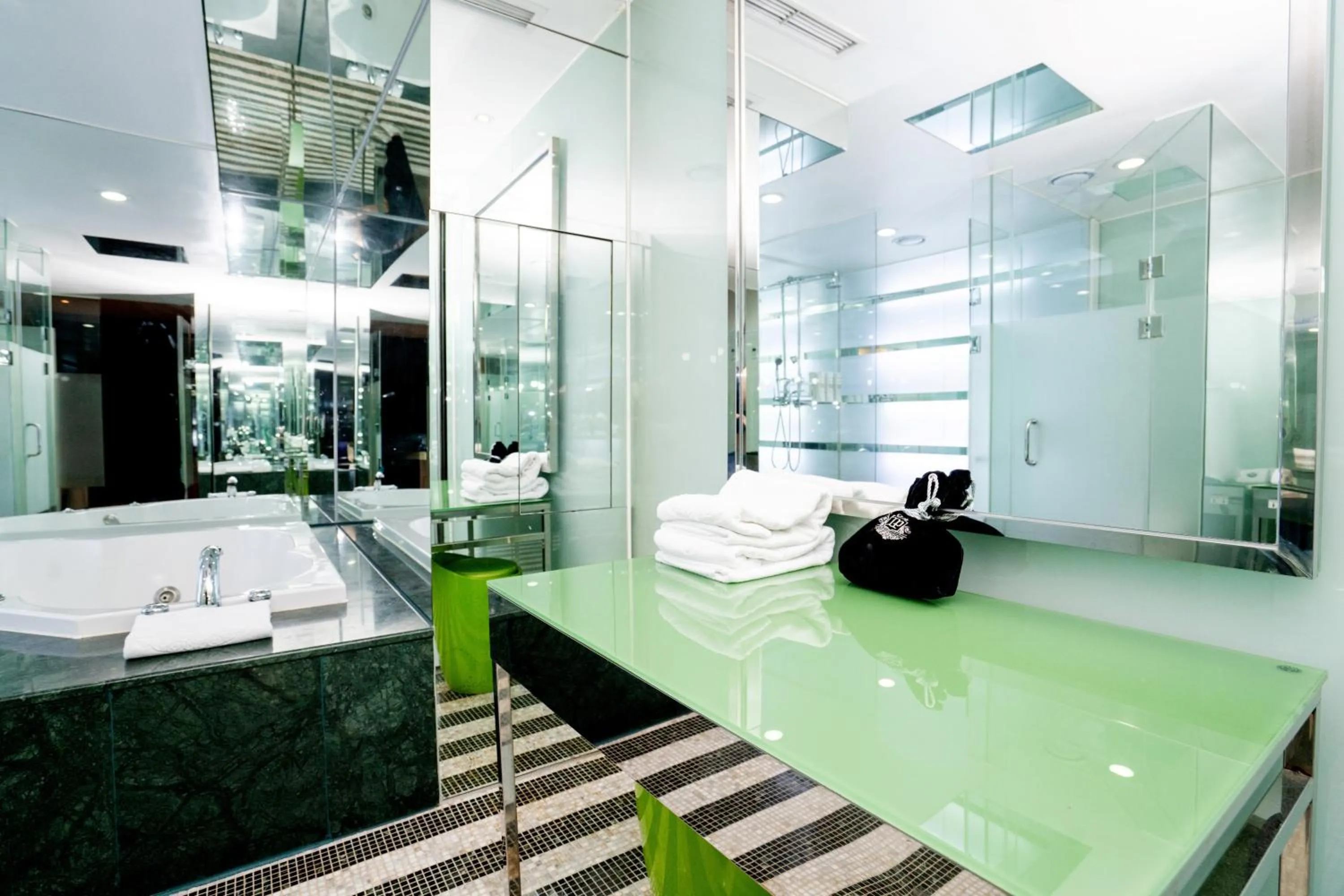 Bathroom in Imperial Palace Boutique Hotel Itaewon - Renovated in 2025