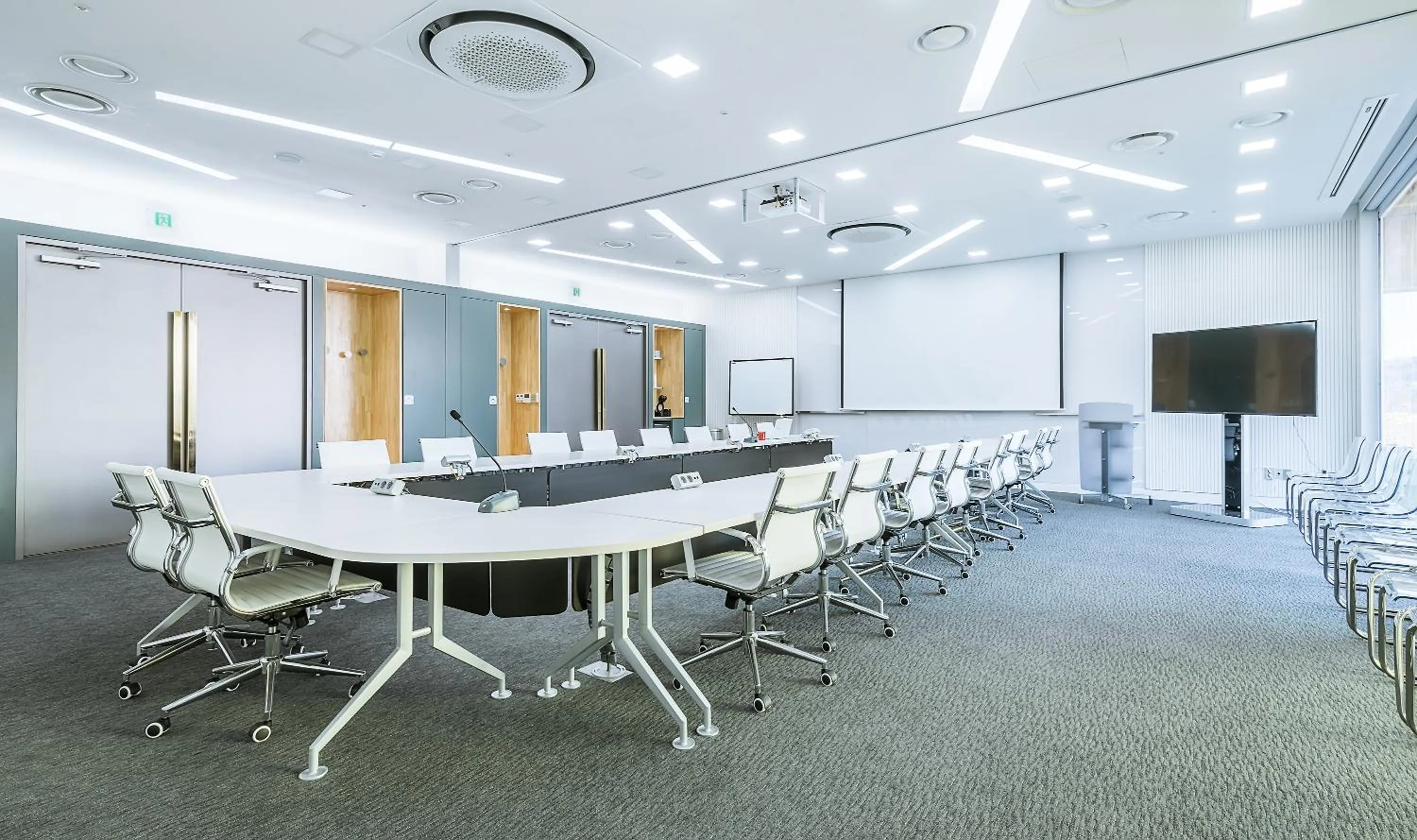 Business facilities in Imperial Palace Boutique Hotel Itaewon - Renovated in 2025