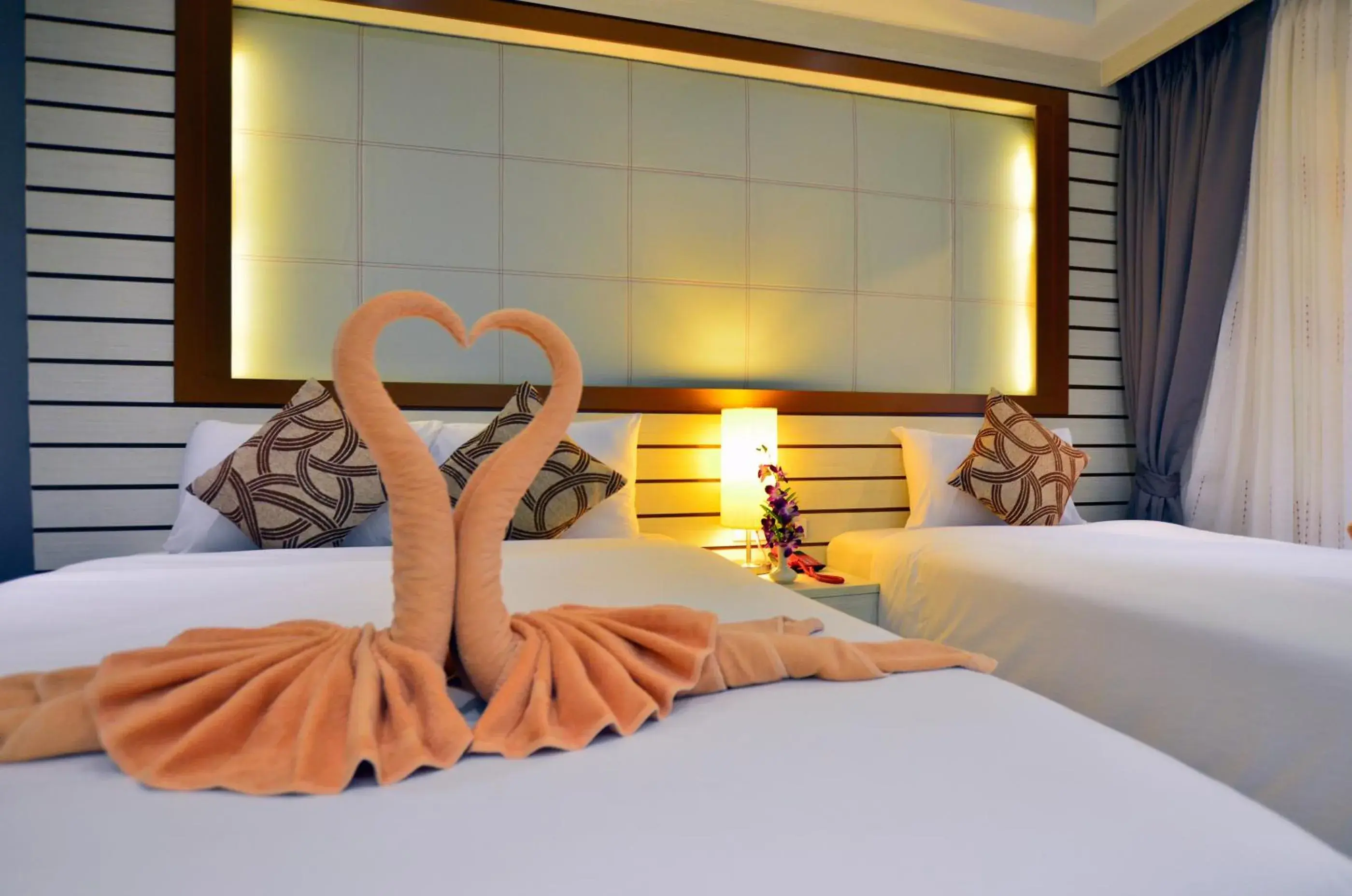 Deluxe Double or Twin Room in Windmill Resort Hotel Pattaya Deluxe Double or Twin Room in Windmill Resort Hotel Pattaya