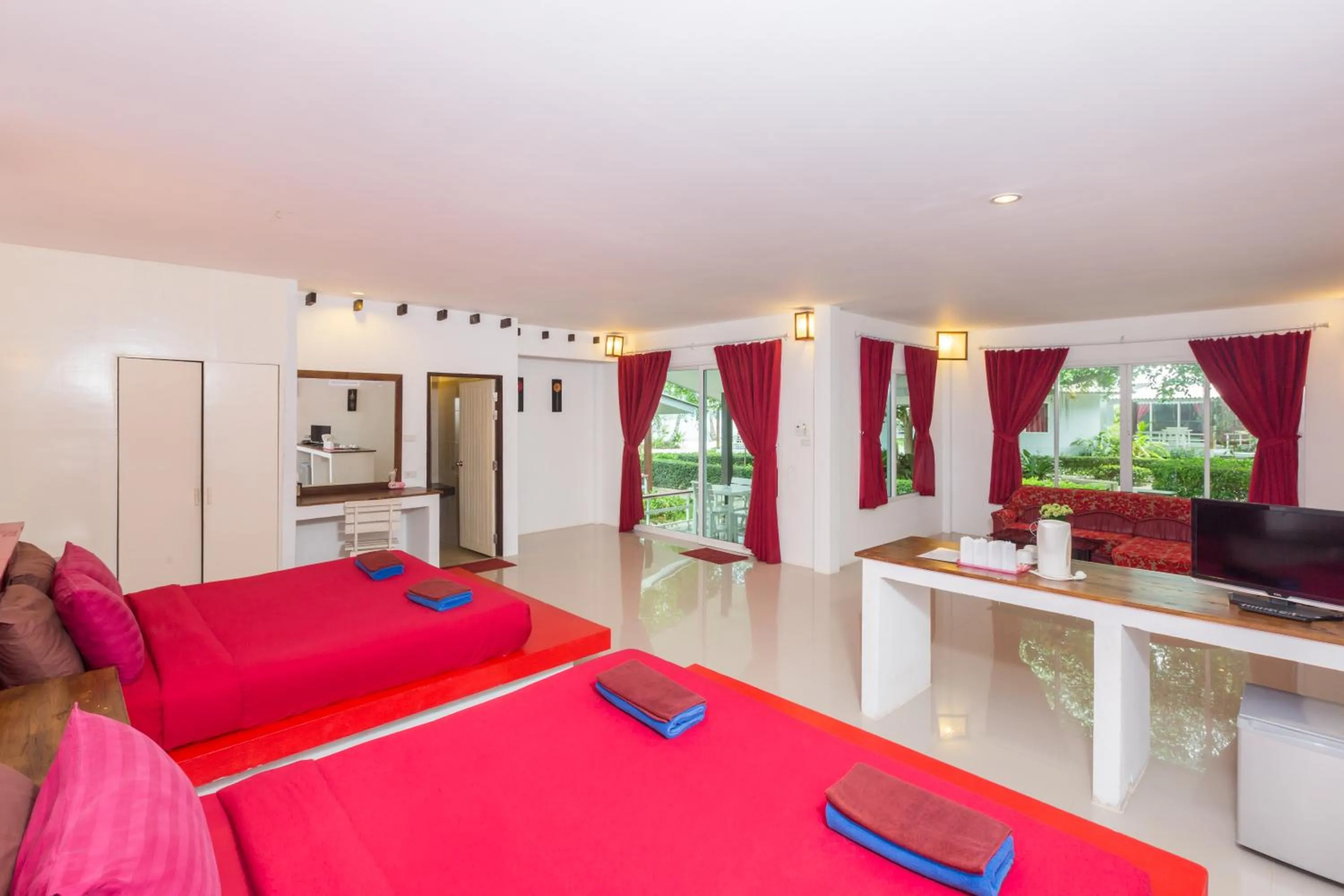 Bedroom, Bed in Da Kanda Villa Beach Resort