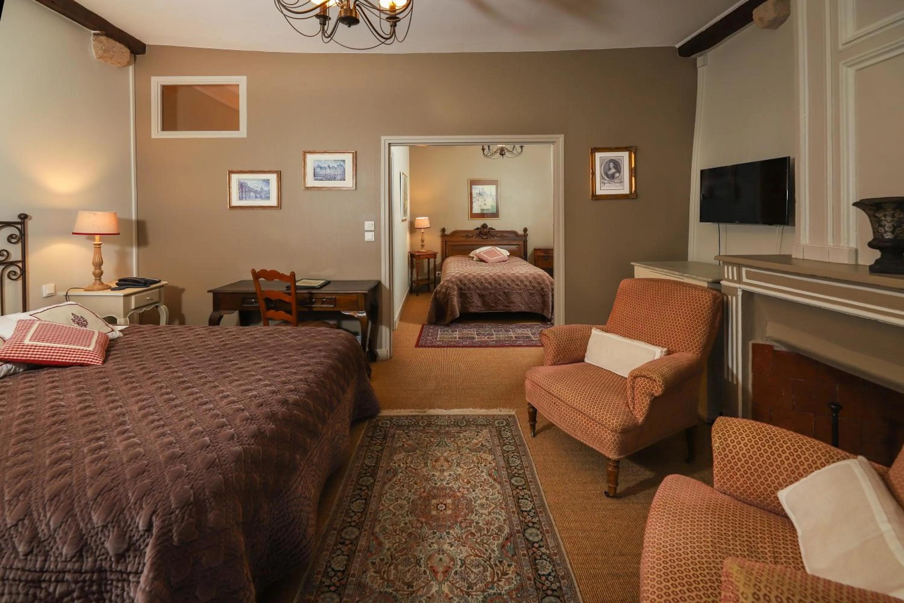 Bed in Logis Cote Loire - Auberge Ligerienne